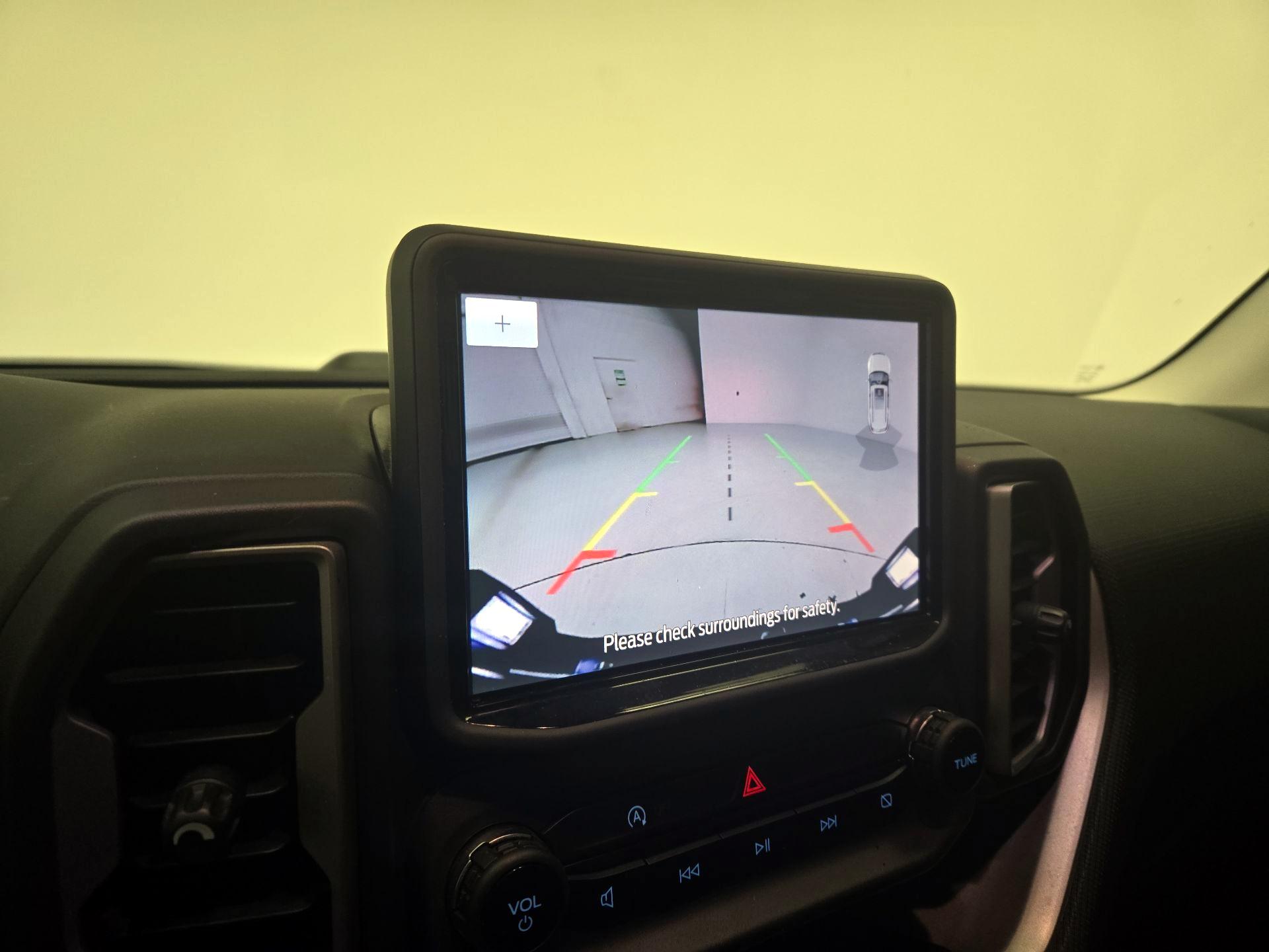 Thumbnail: 2022 Ford Bronco Sport - 14