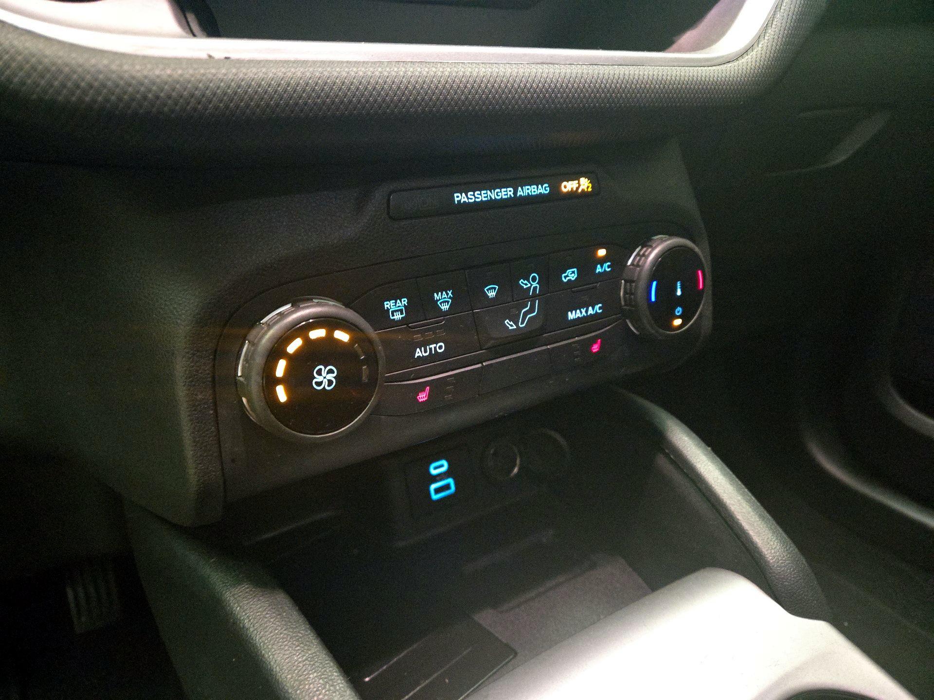 Thumbnail: 2022 Ford Bronco Sport - 16