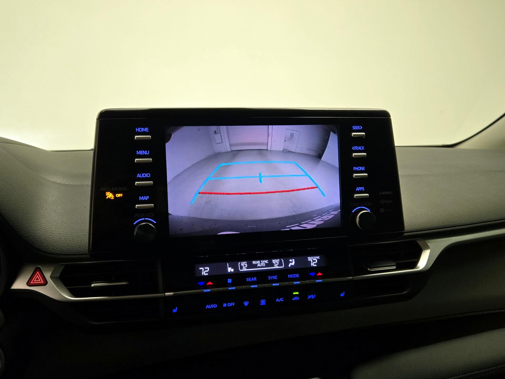 Thumbnail: 2021 Toyota Sienna - 14