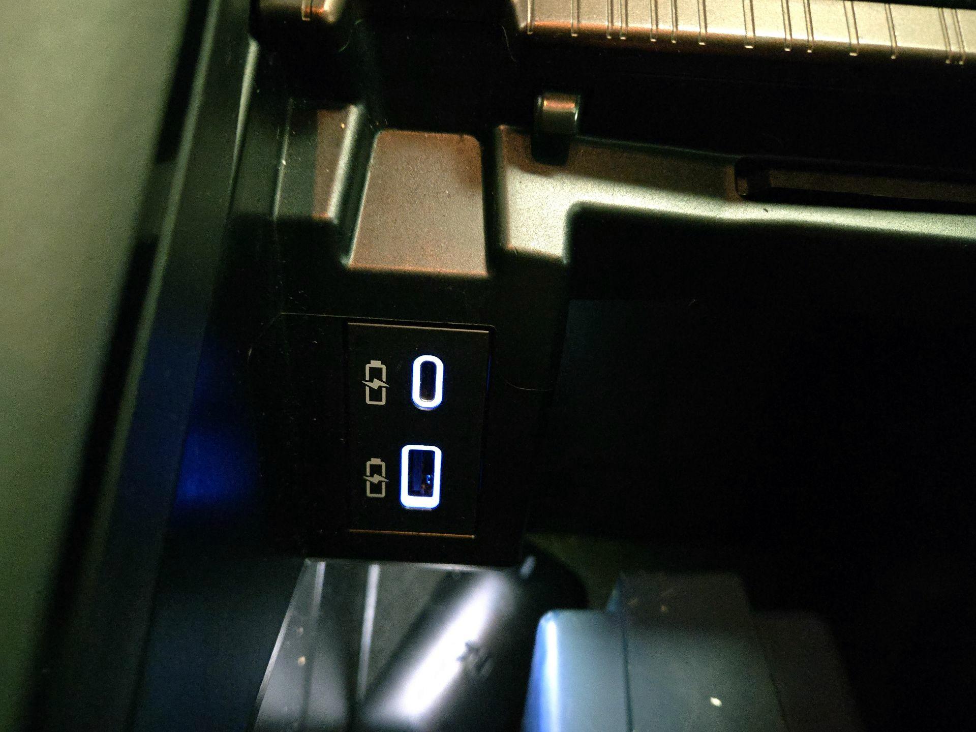 Thumbnail: 2021 Toyota Sienna - 18