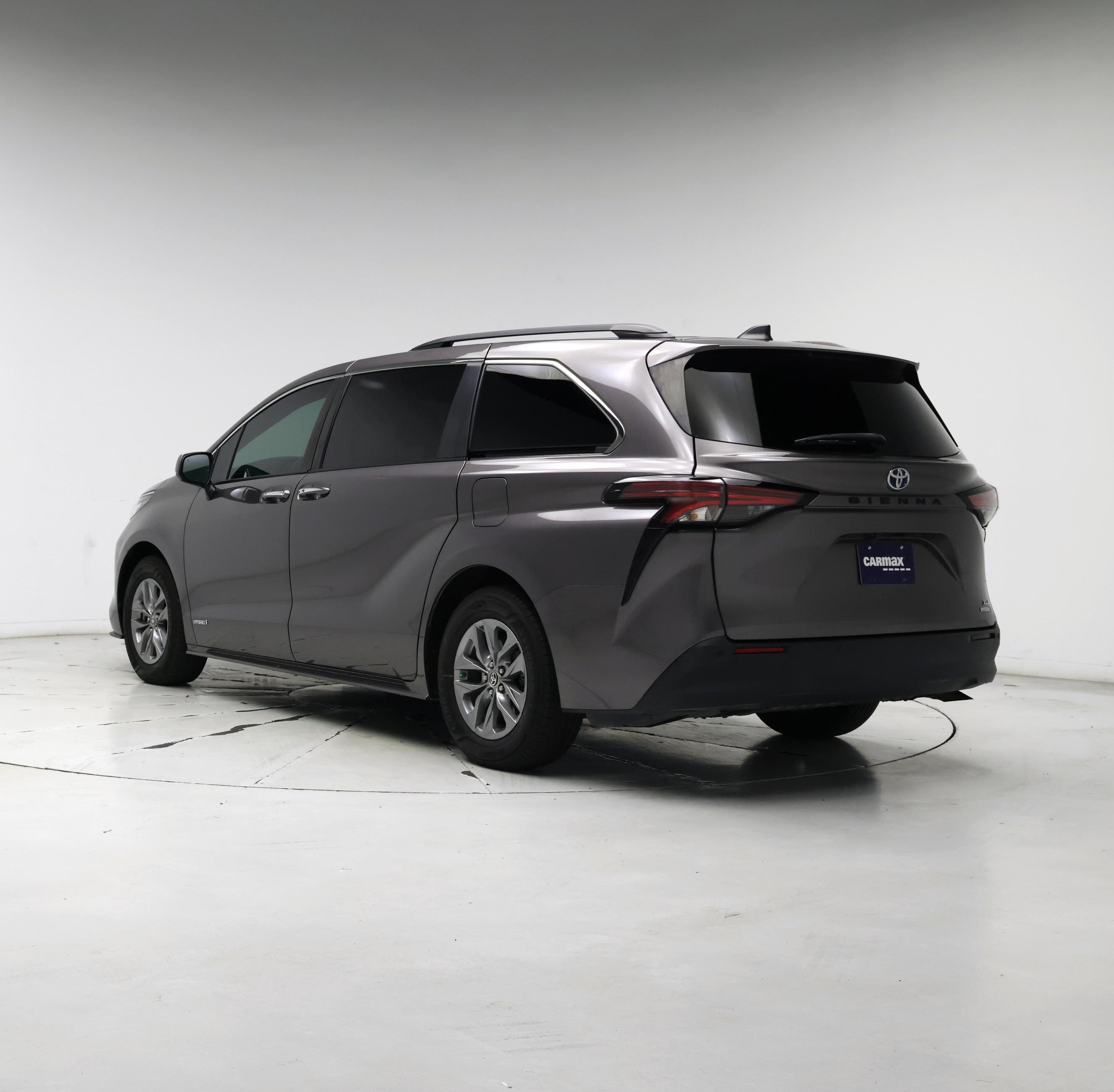 Thumbnail: 2021 Toyota Sienna - 2