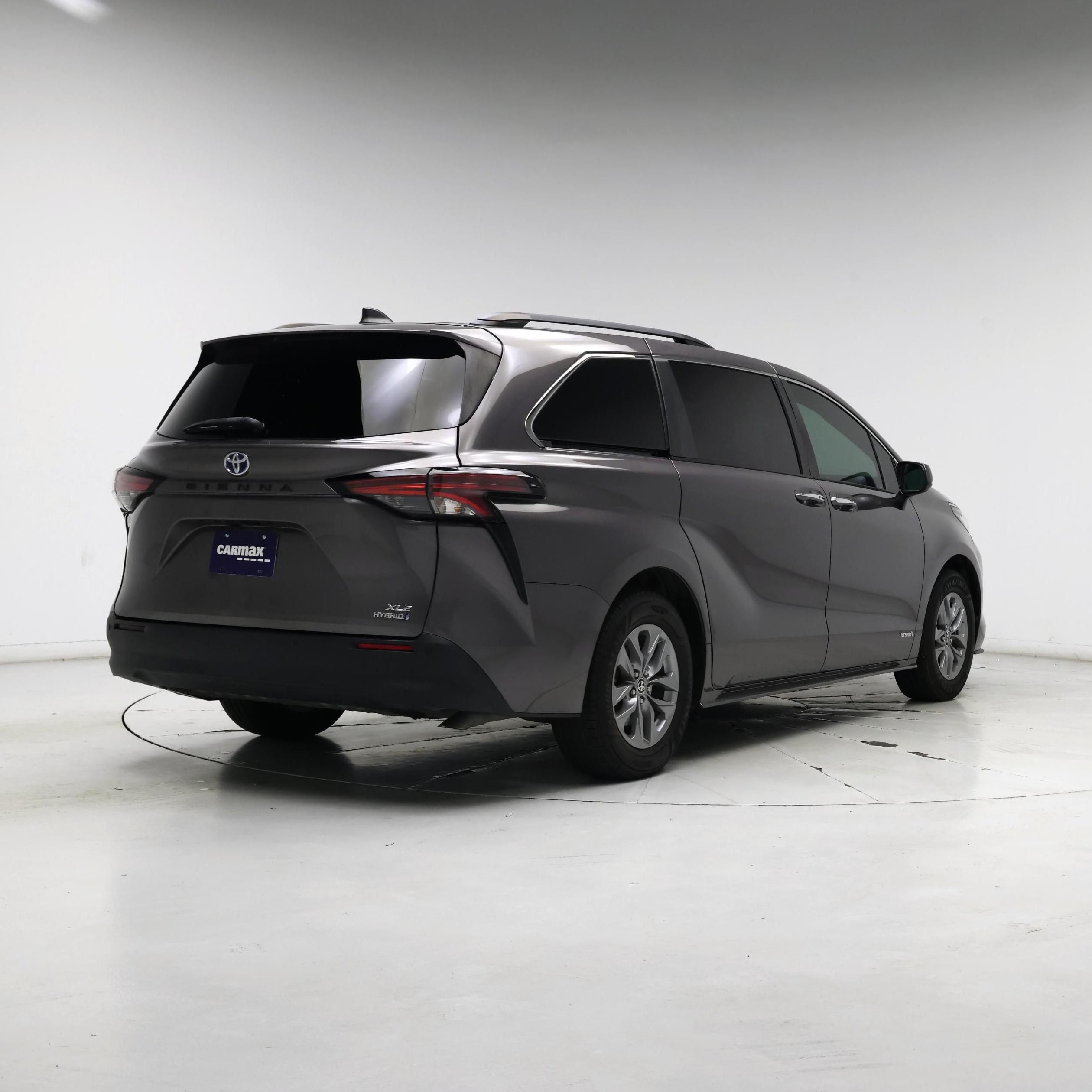 Thumbnail: 2021 Toyota Sienna - 8