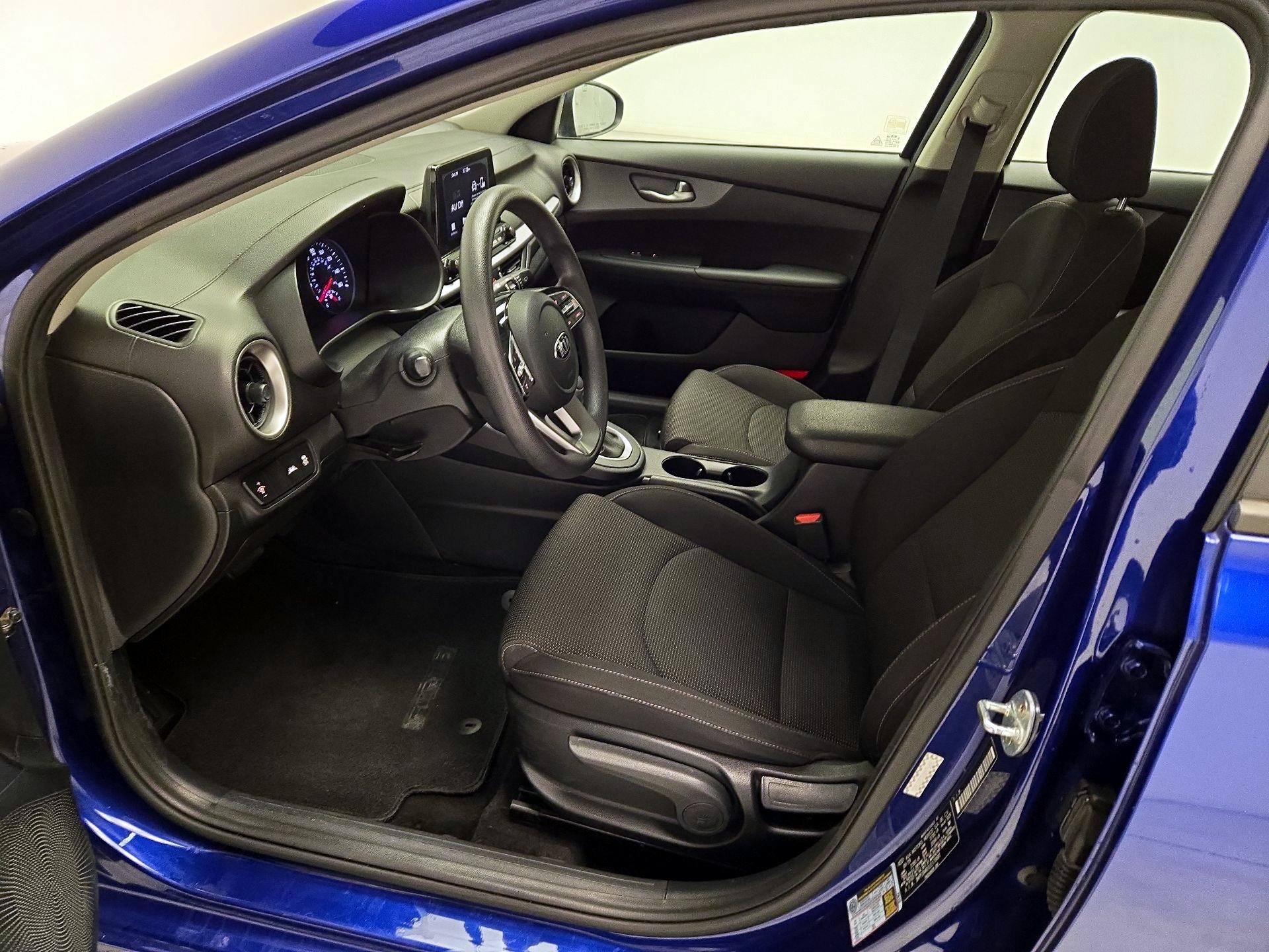 Thumbnail: 2020 Kia Forte - 11