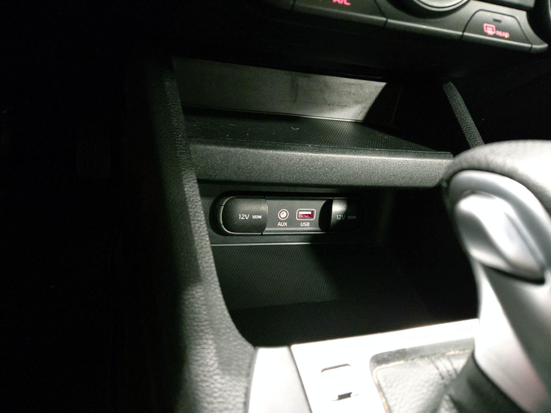 Thumbnail: 2020 Kia Forte - 18