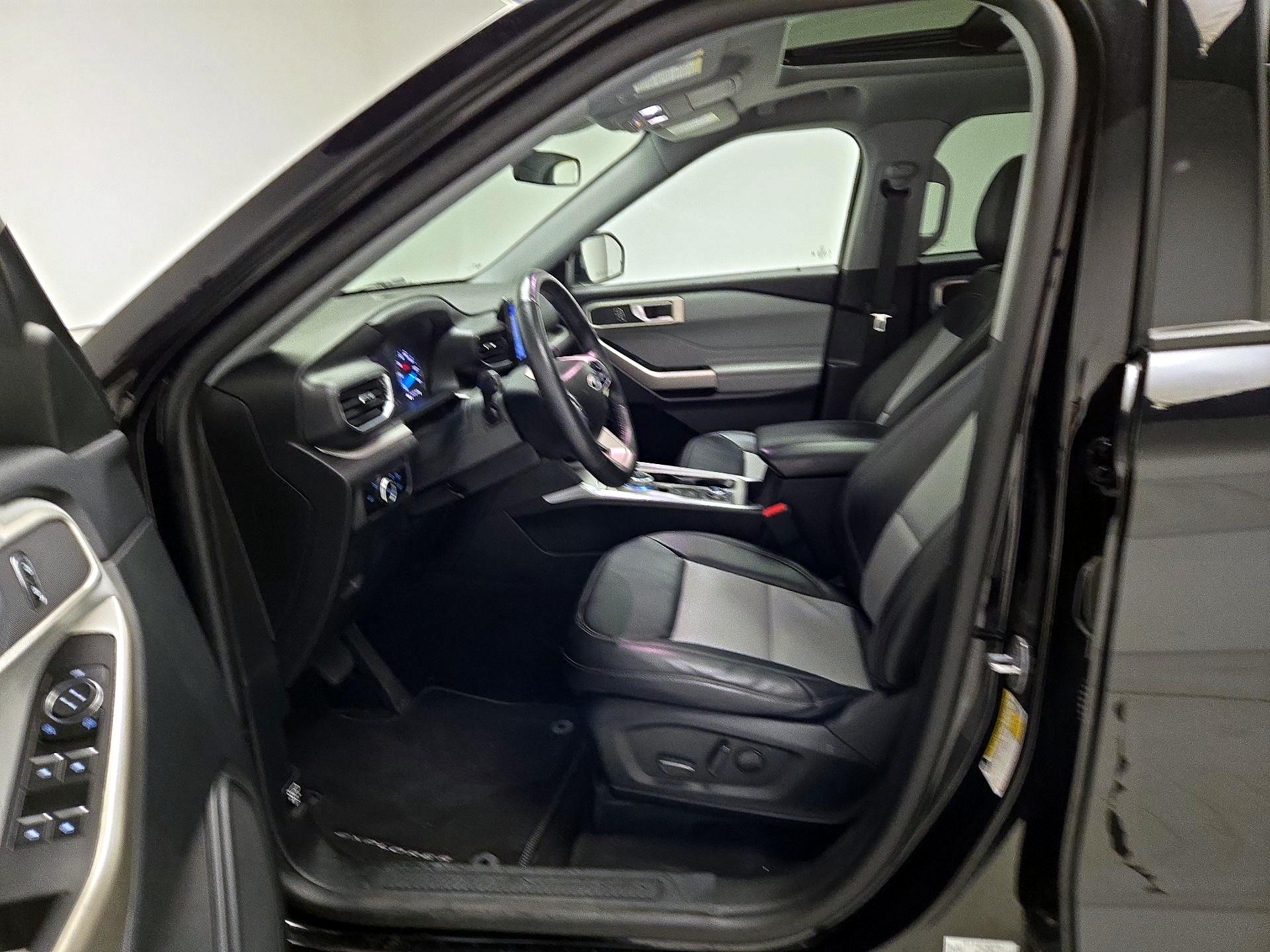 Thumbnail: 2023 Ford Explorer - 11