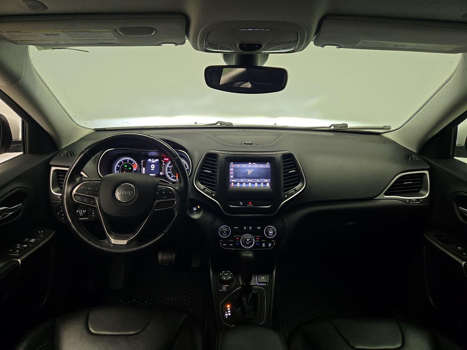 Thumbnail: 2020 Jeep Cherokee - 9