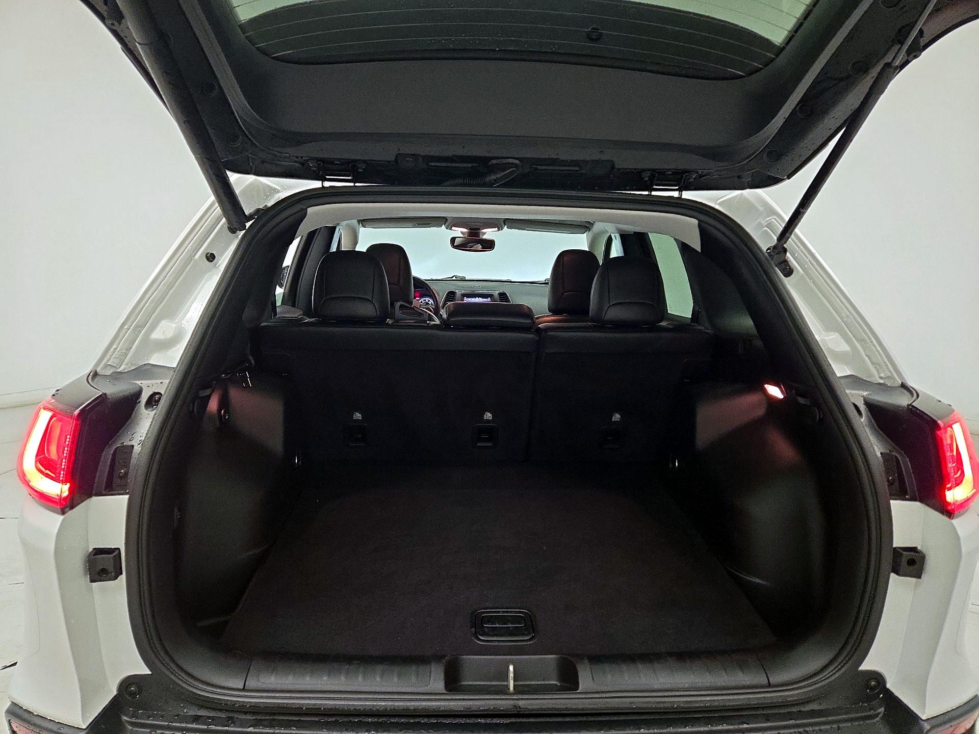 Thumbnail: 2020 Jeep Cherokee - 20