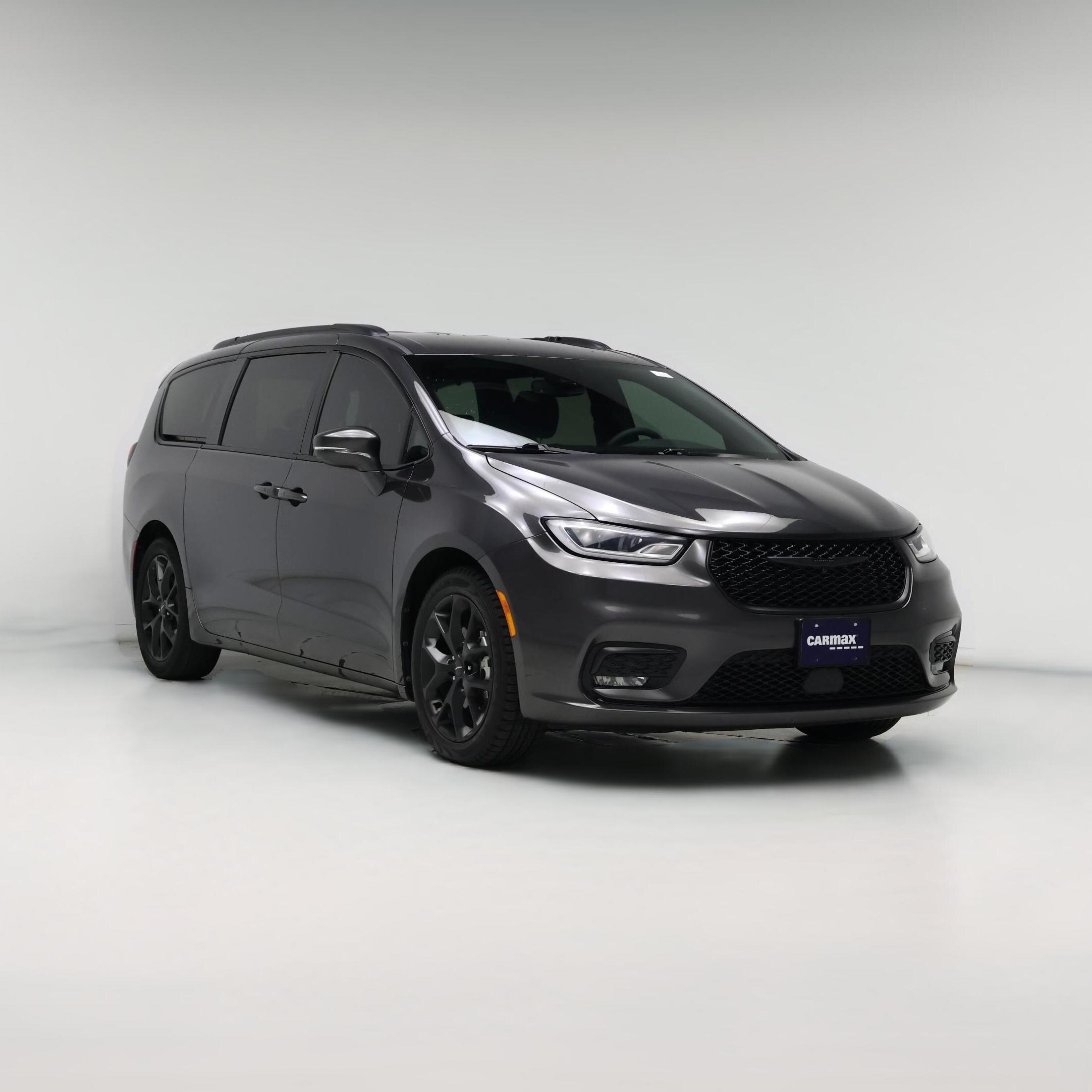 Thumbnail: 2022 Chrysler Pacifica - 1