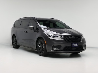 Gray 2022 Chrysler Pacifica Touring L
