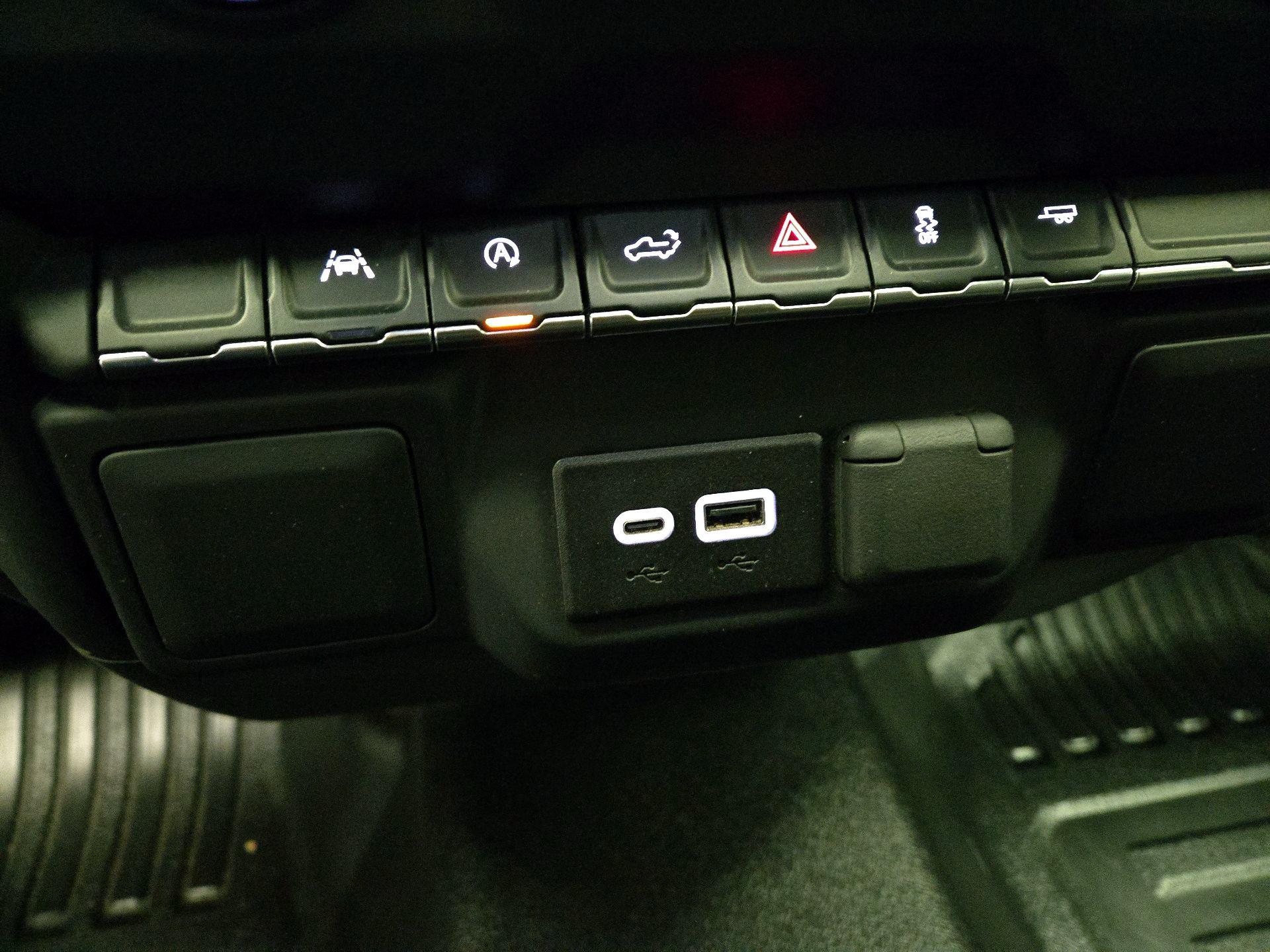 Thumbnail: 2024 Chevrolet Silverado 1500 - 18