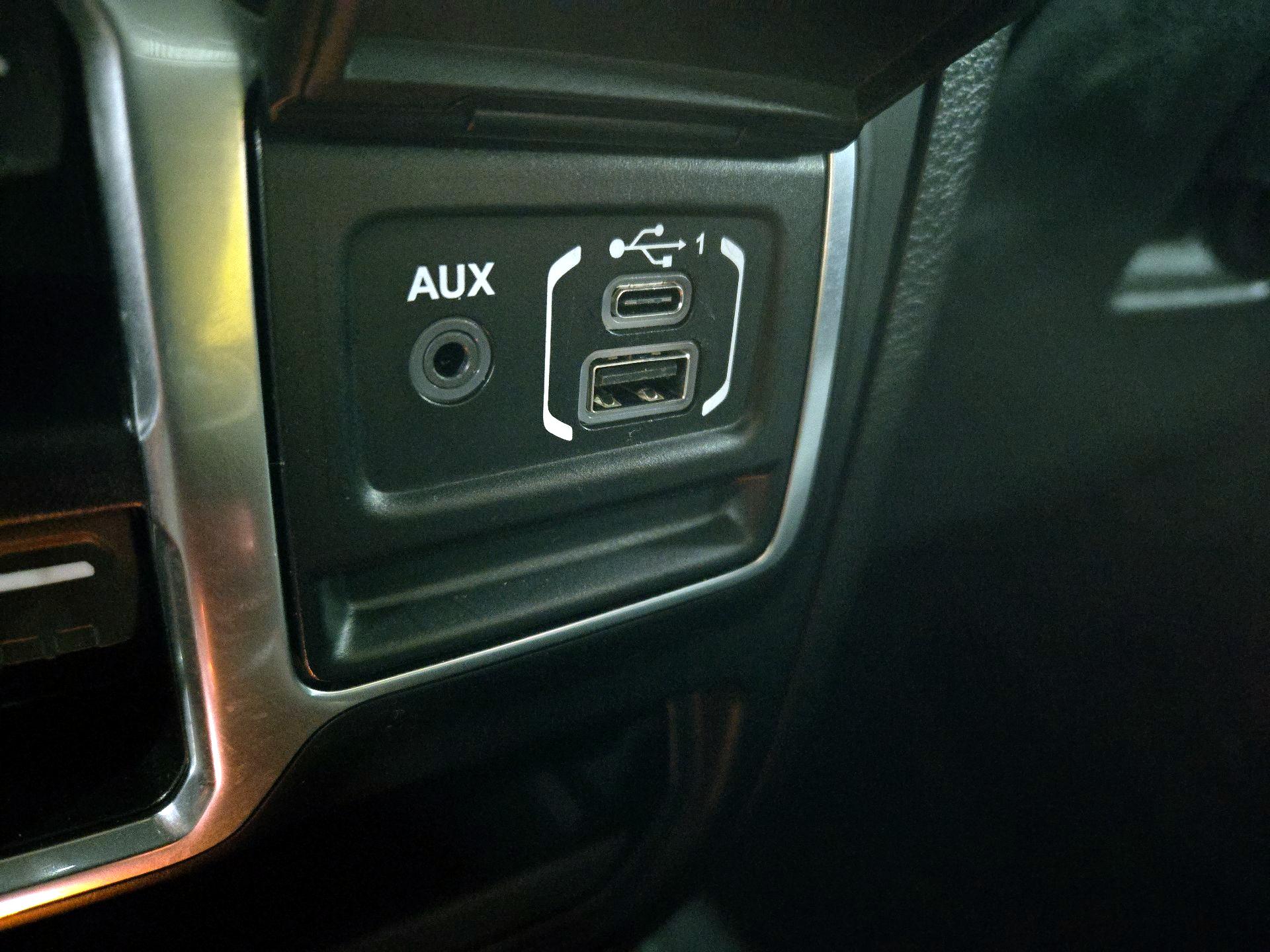 Thumbnail: 2020 Jeep Wrangler - 18