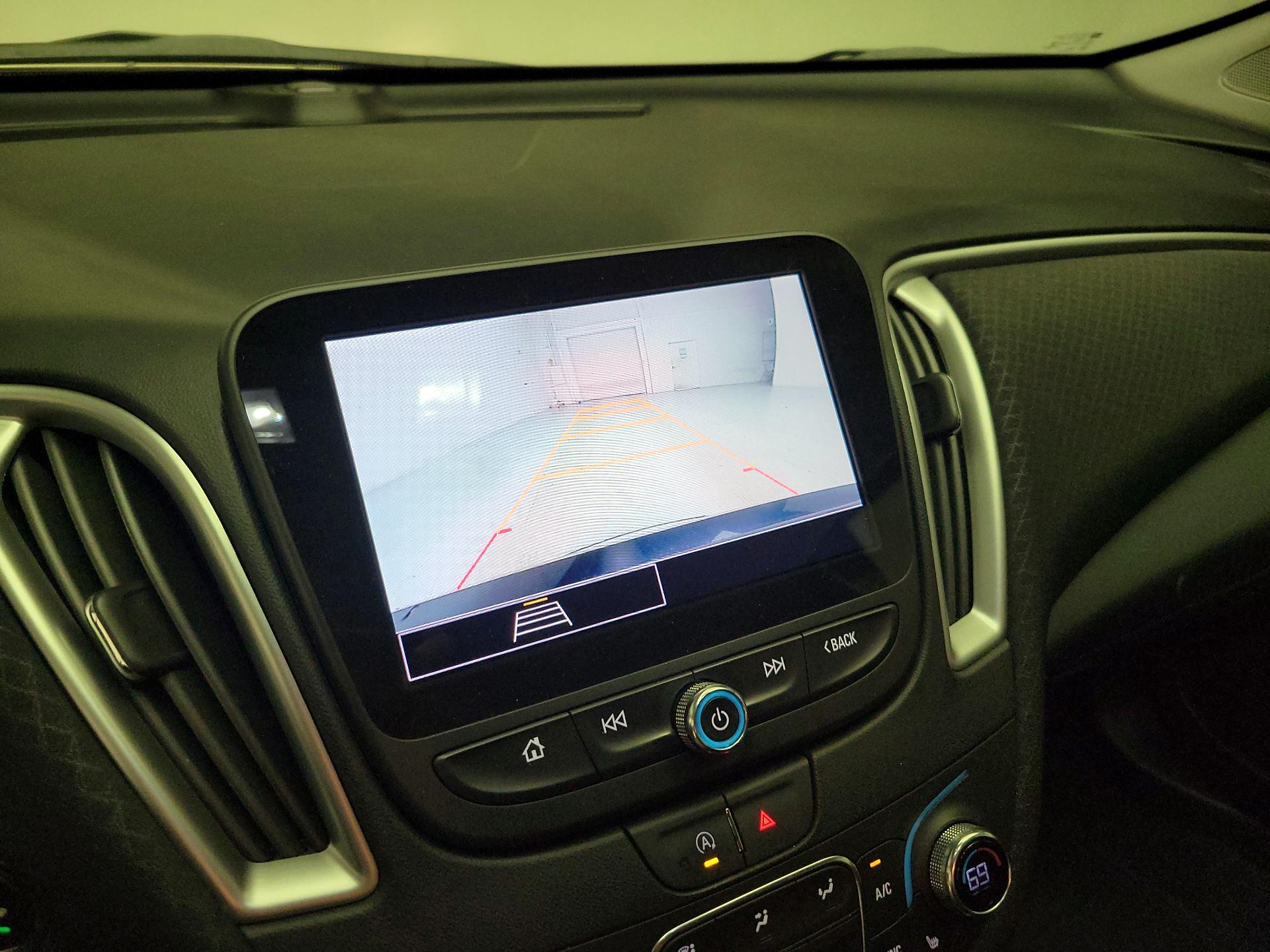 Thumbnail: 2023 Chevrolet Malibu - 14