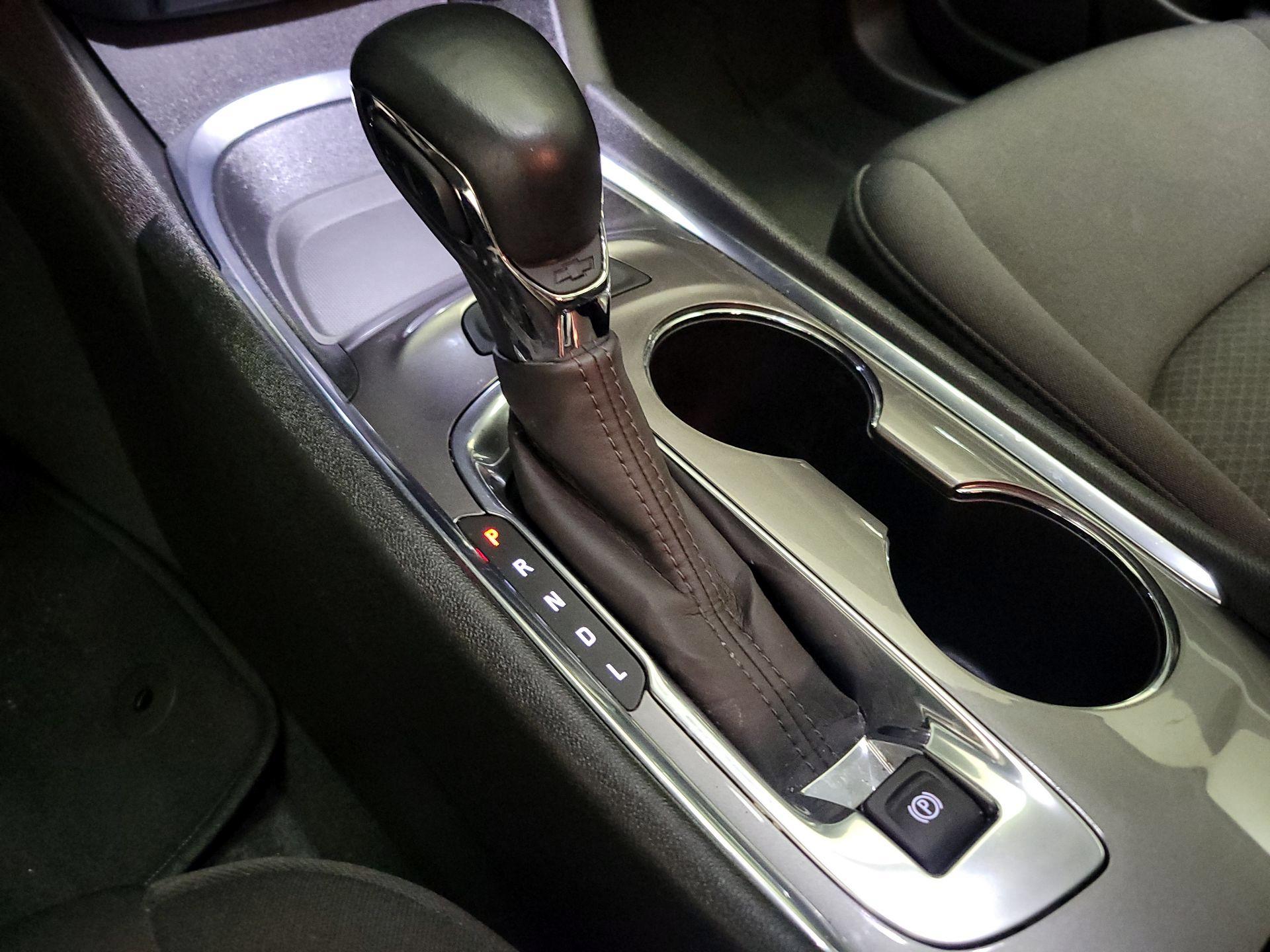 Thumbnail: 2023 Chevrolet Malibu - 17