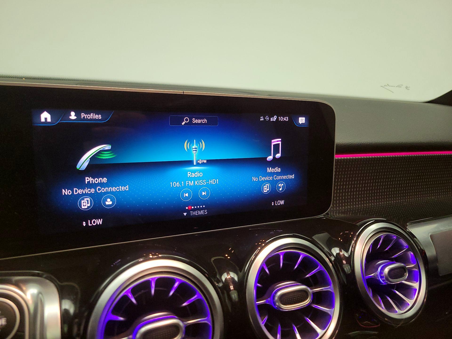 Thumbnail: 2020 Mercedes-Benz GLB - 14