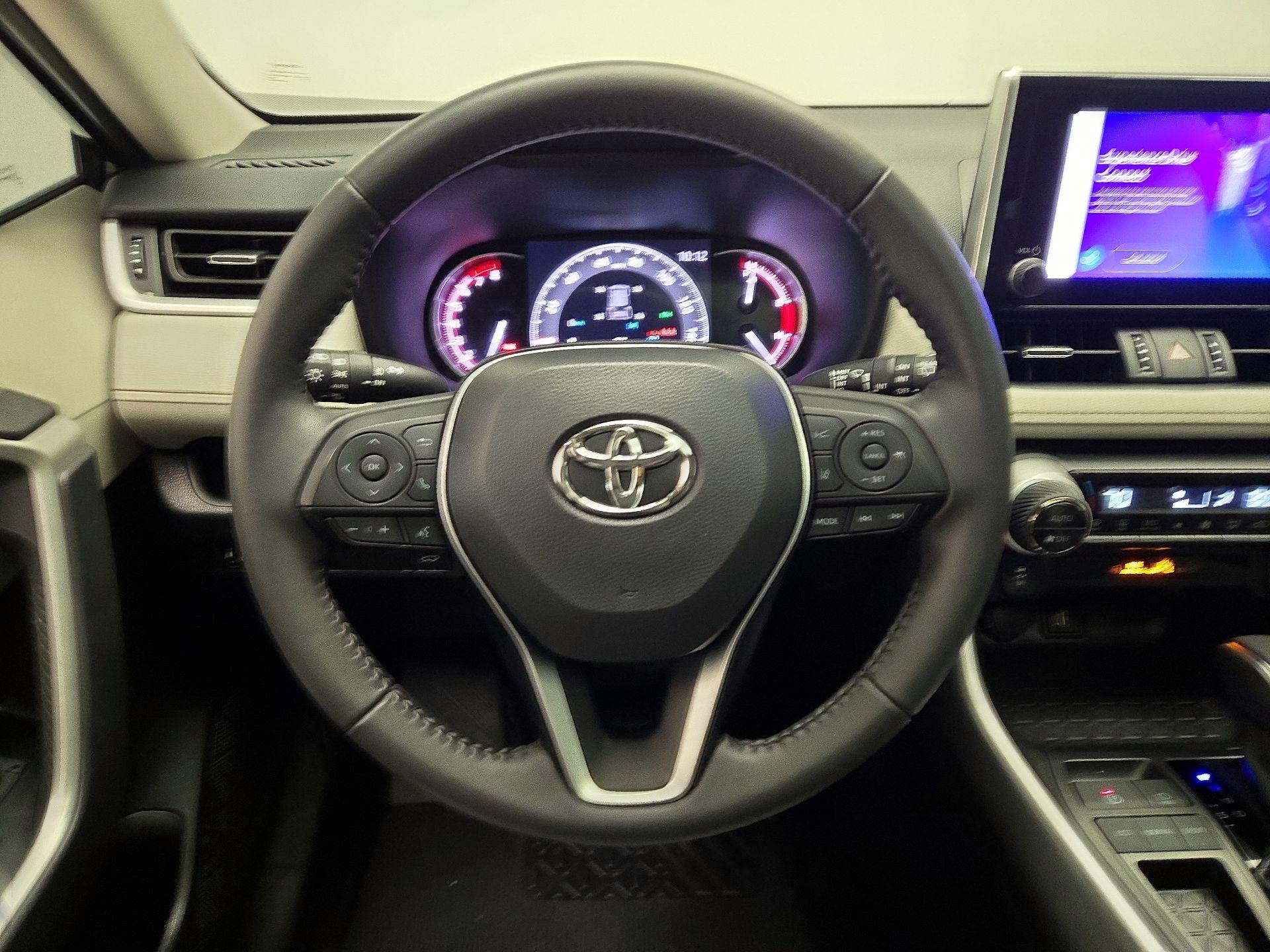 Thumbnail: 2025 Toyota RAV4 - 10