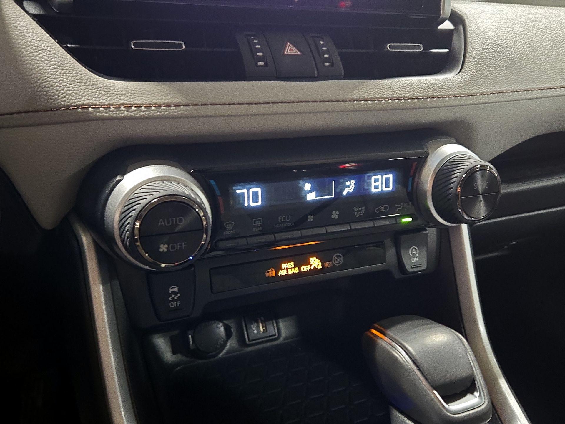 Thumbnail: 2025 Toyota RAV4 - 16