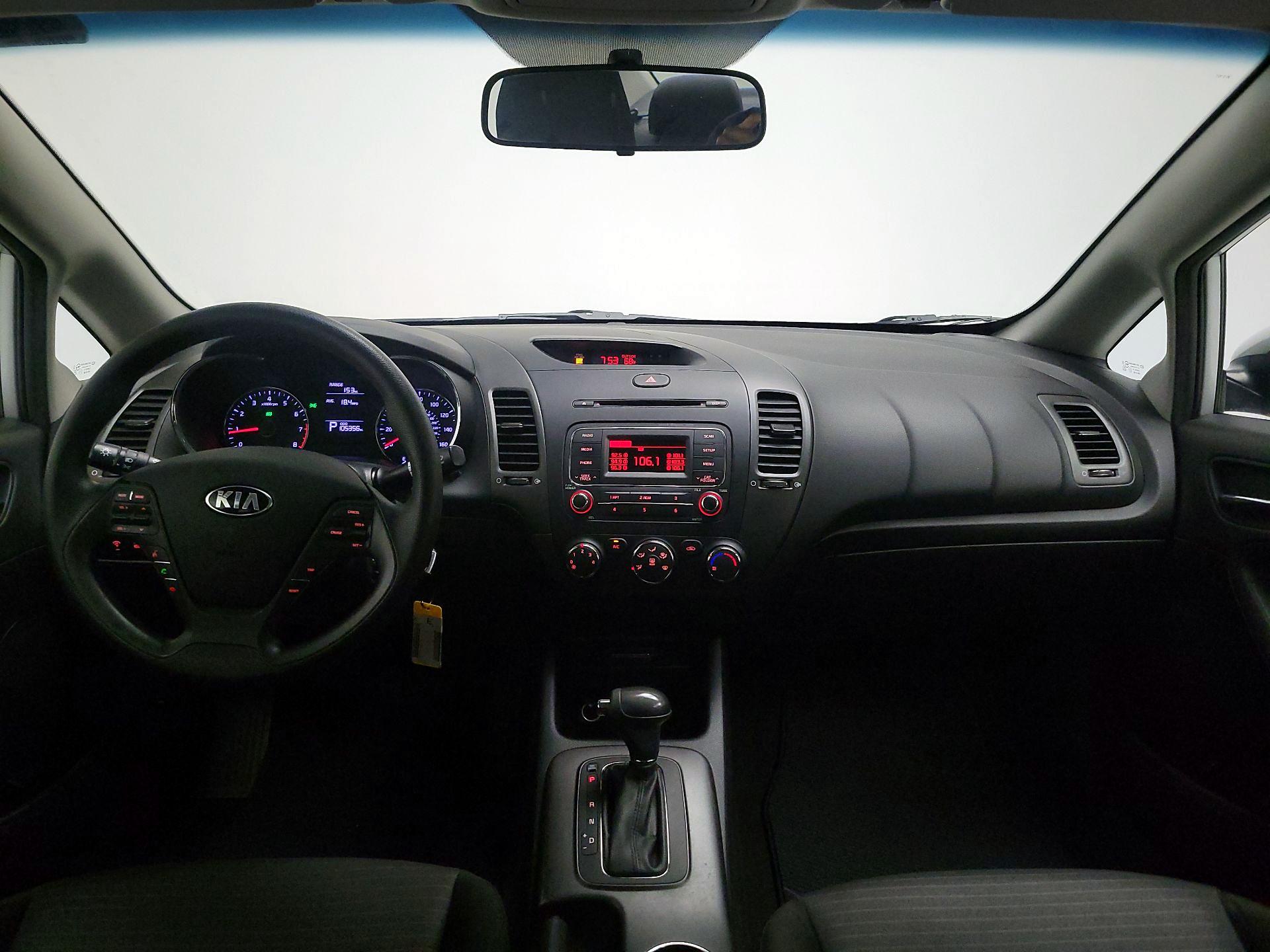 Thumbnail: 2015 Kia Forte - 9