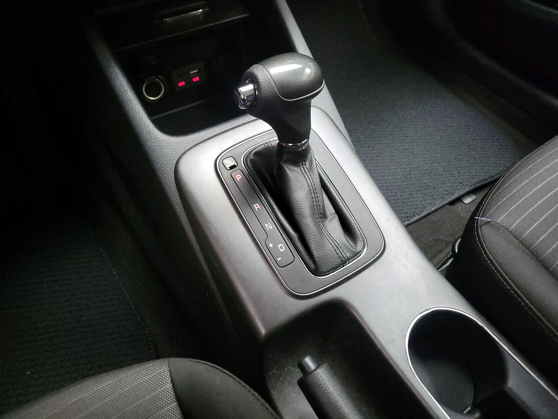 Thumbnail: 2015 Kia Forte - 16