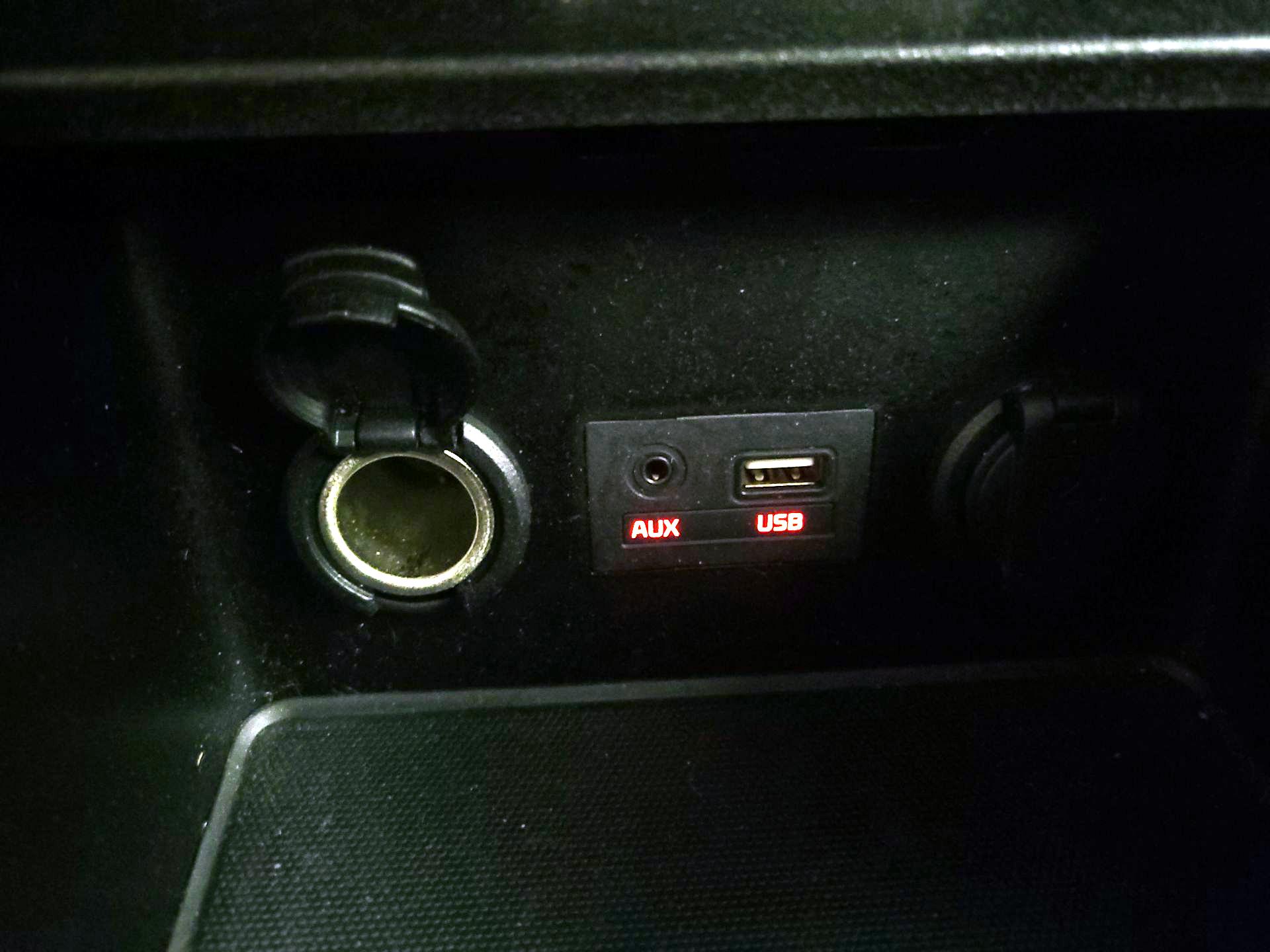 Thumbnail: 2015 Kia Forte - 17