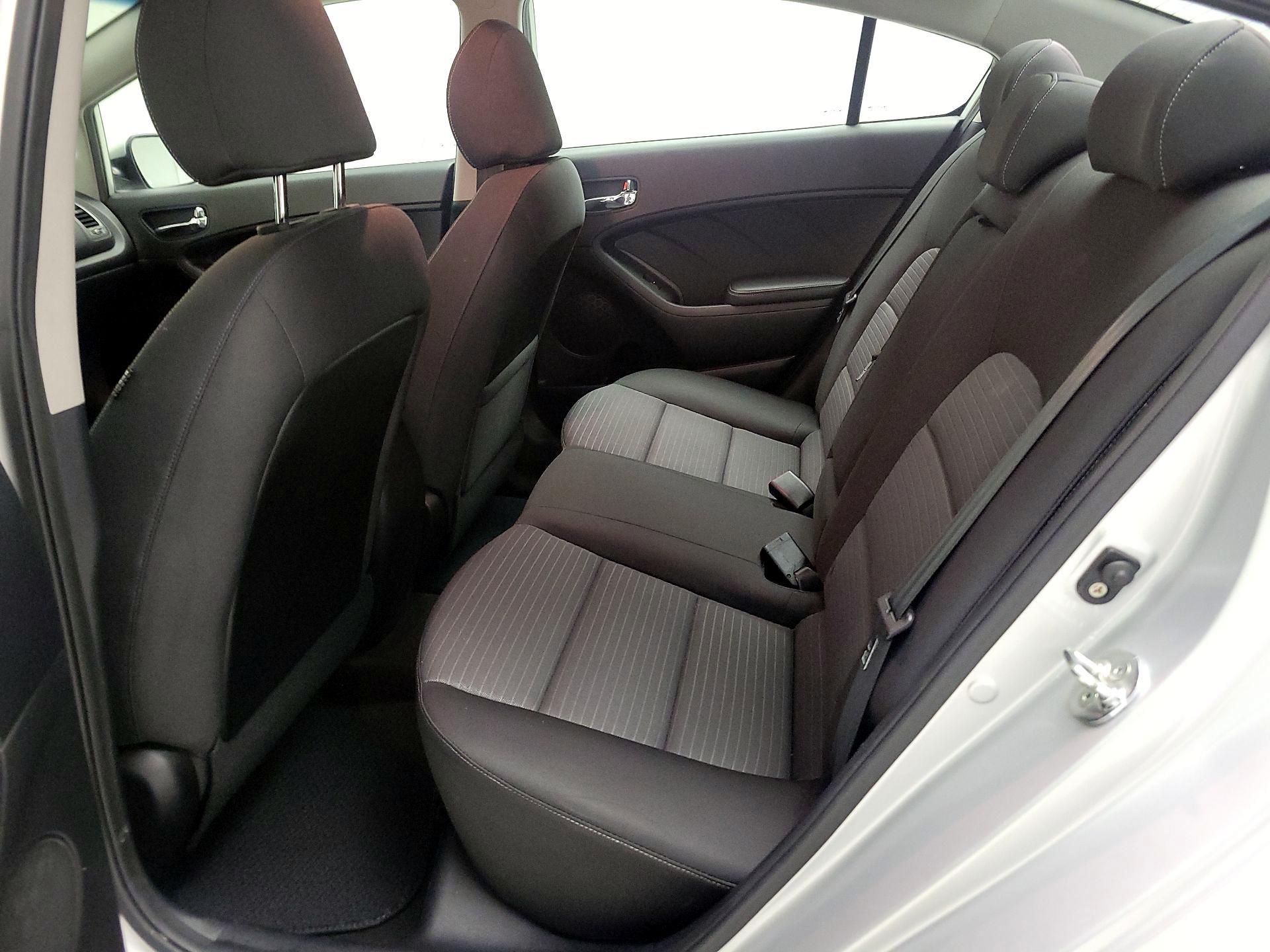 Thumbnail: 2015 Kia Forte - 18