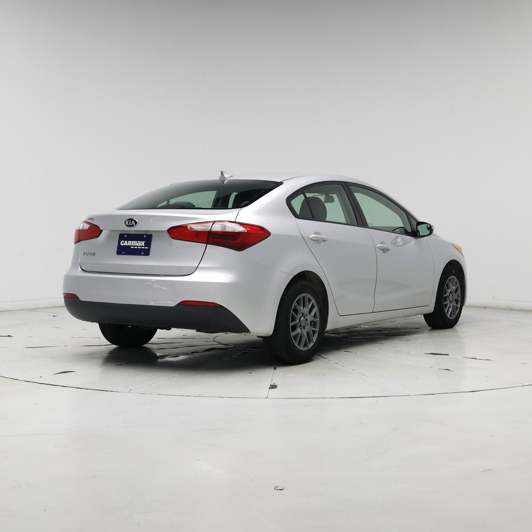 Thumbnail: 2015 Kia Forte - 8