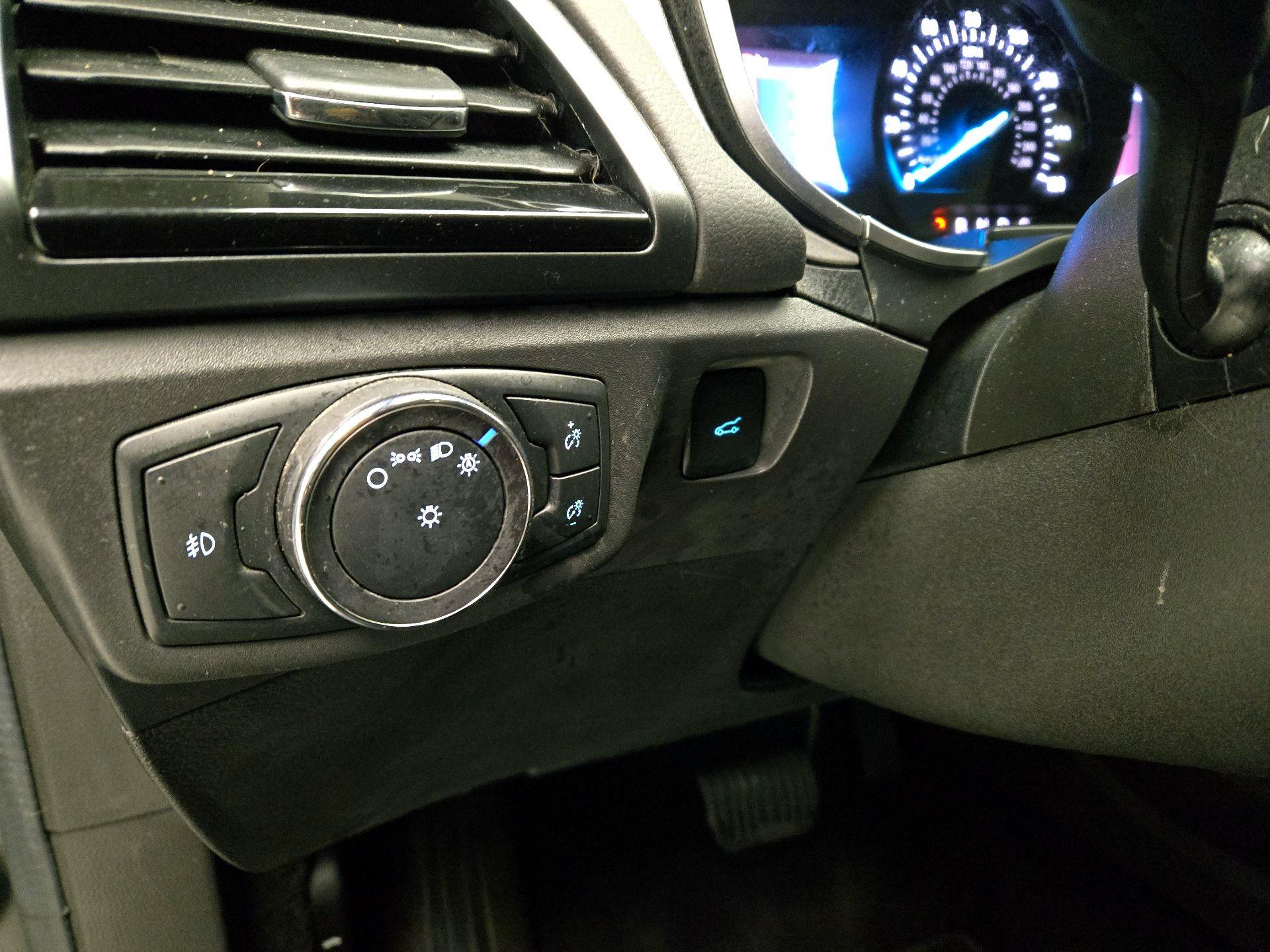 Thumbnail: 2015 Ford Fusion - 13