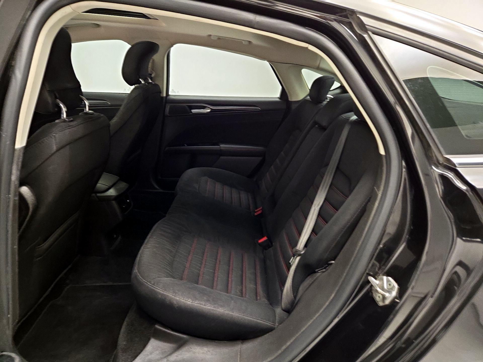 Thumbnail: 2015 Ford Fusion - 20