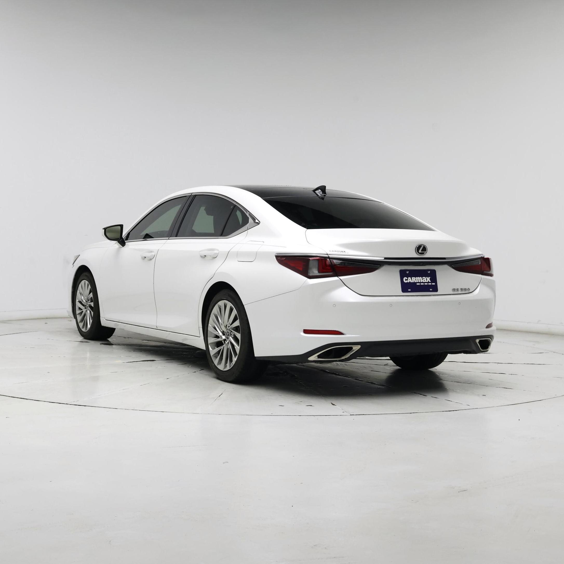 Thumbnail: 2021 Lexus ES - 2