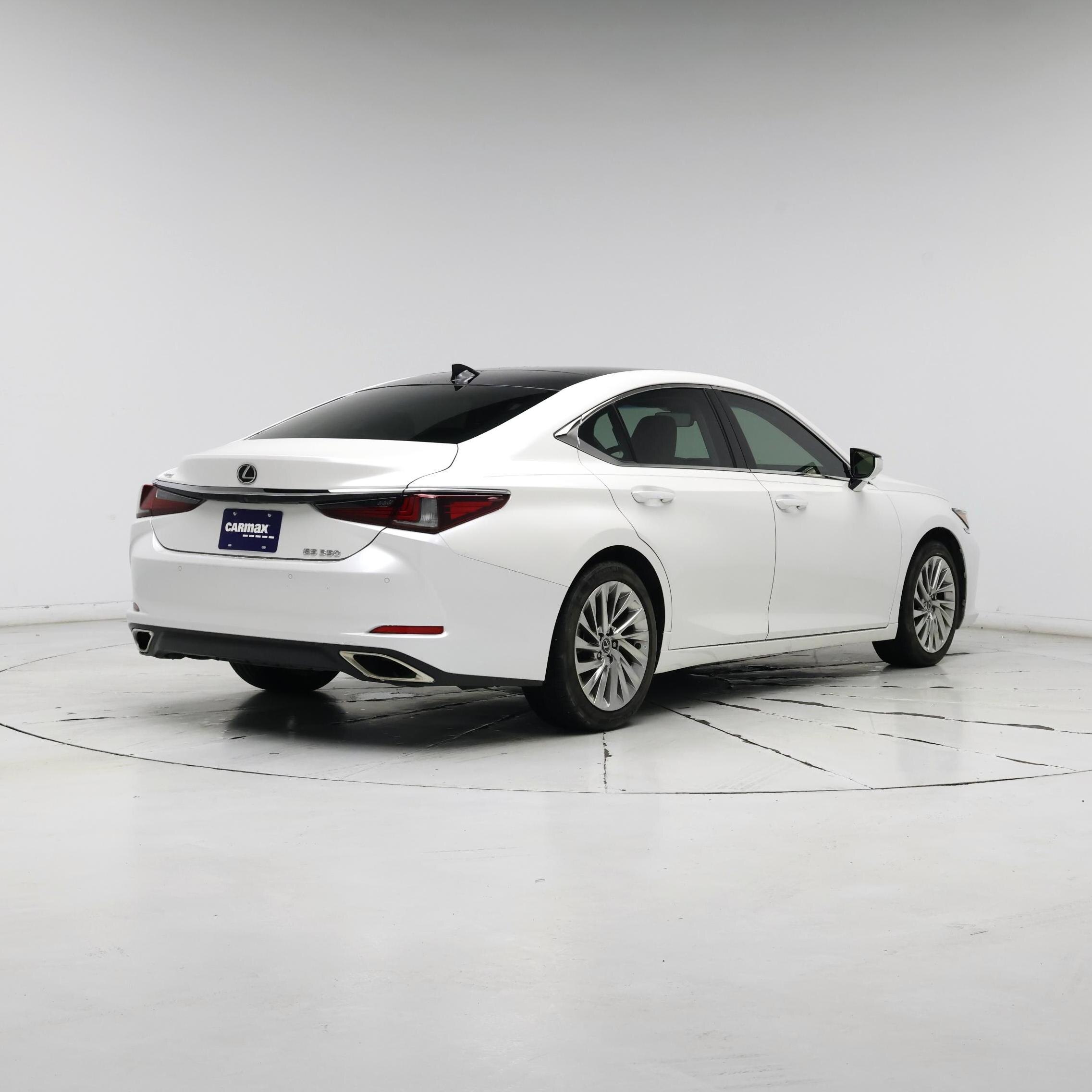 Thumbnail: 2021 Lexus ES - 8