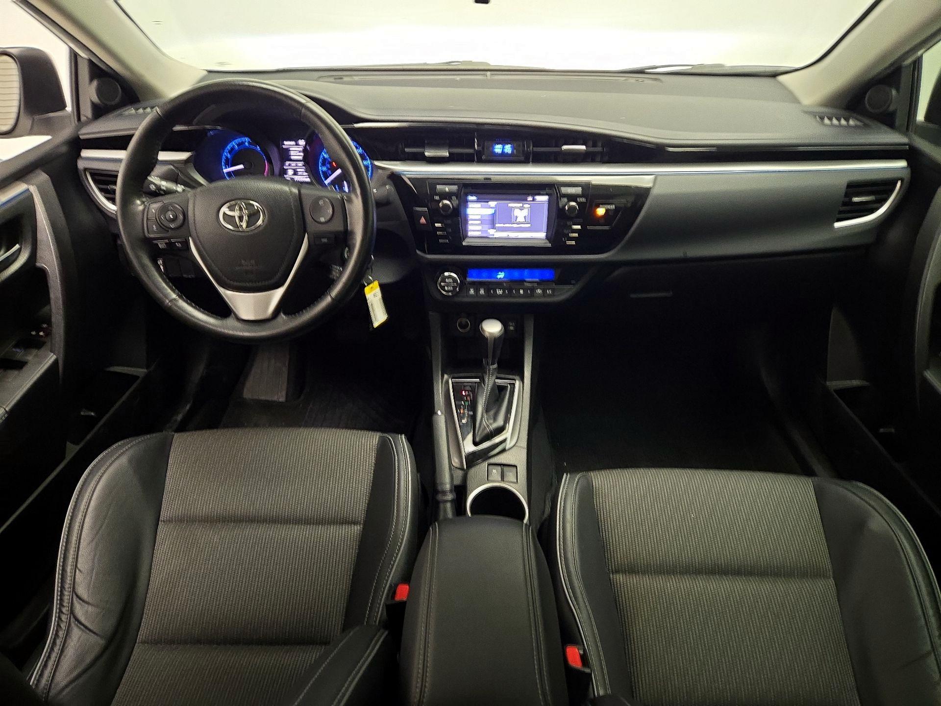 Thumbnail: 2015 Toyota Corolla - 9