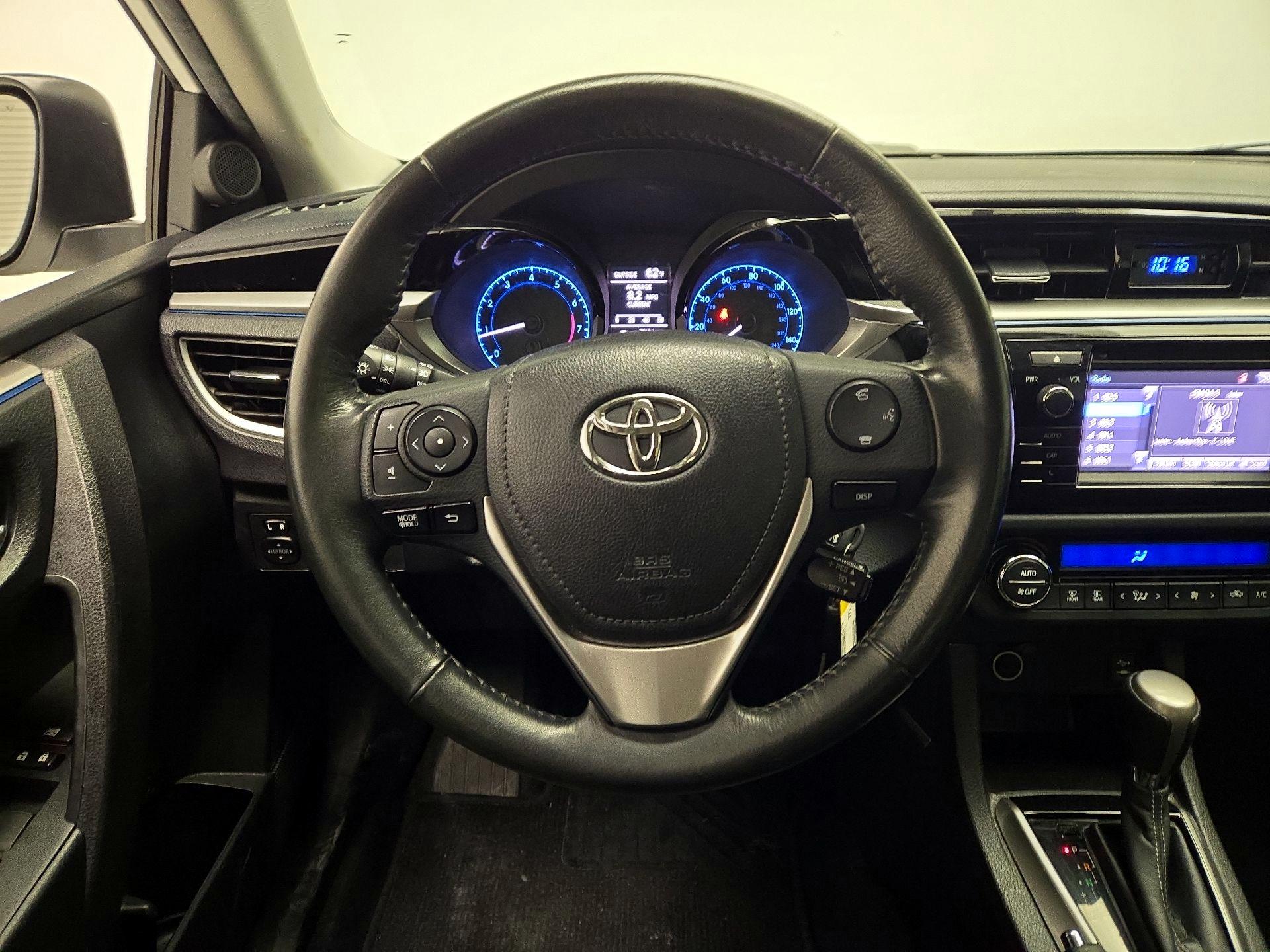 Thumbnail: 2015 Toyota Corolla - 10