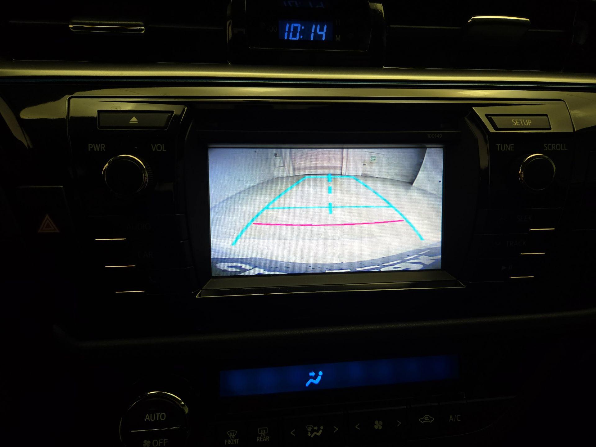 Thumbnail: 2015 Toyota Corolla - 14