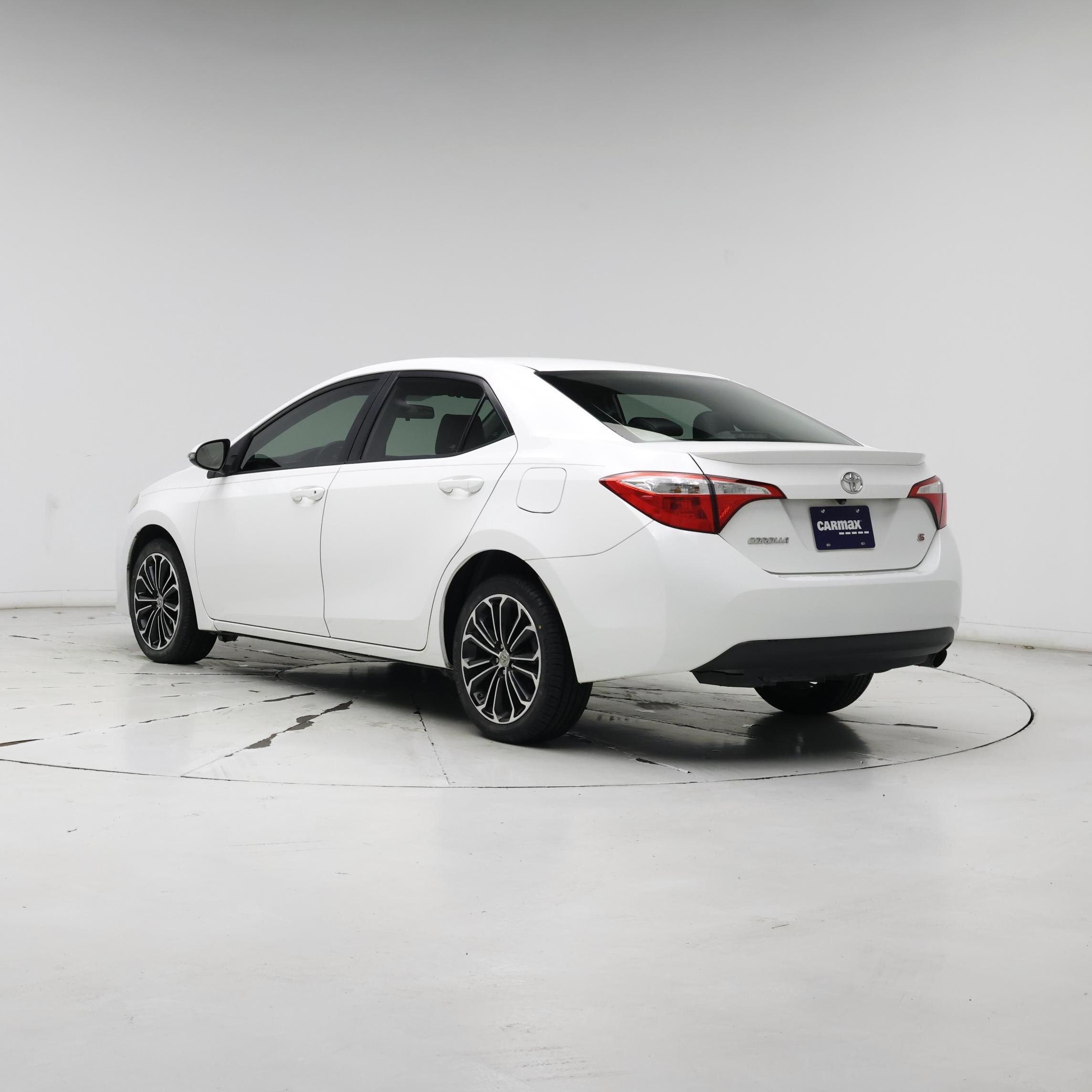 Thumbnail: 2015 Toyota Corolla - 2