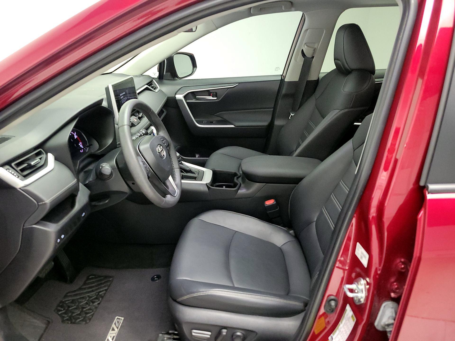 Thumbnail: 2023 Toyota RAV4 - 11