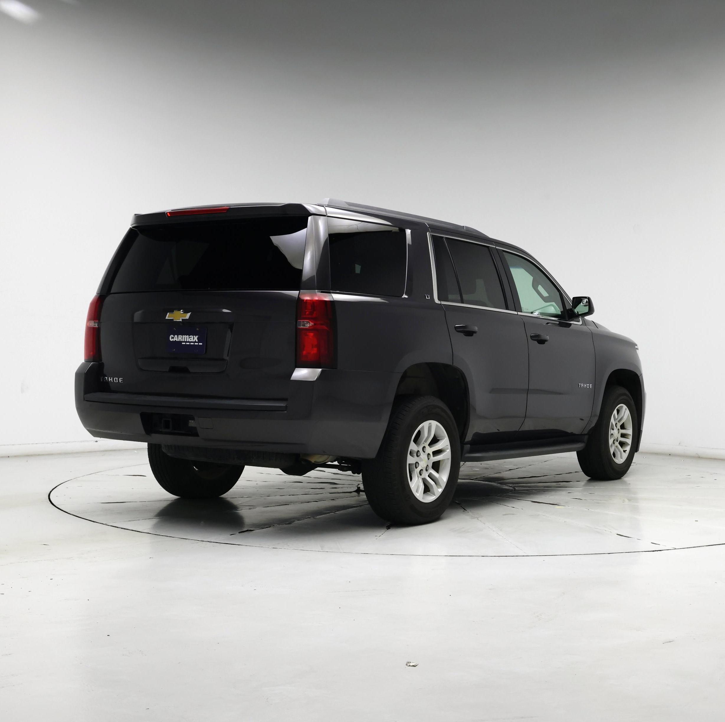 Thumbnail: 2017 Chevrolet Tahoe - 8