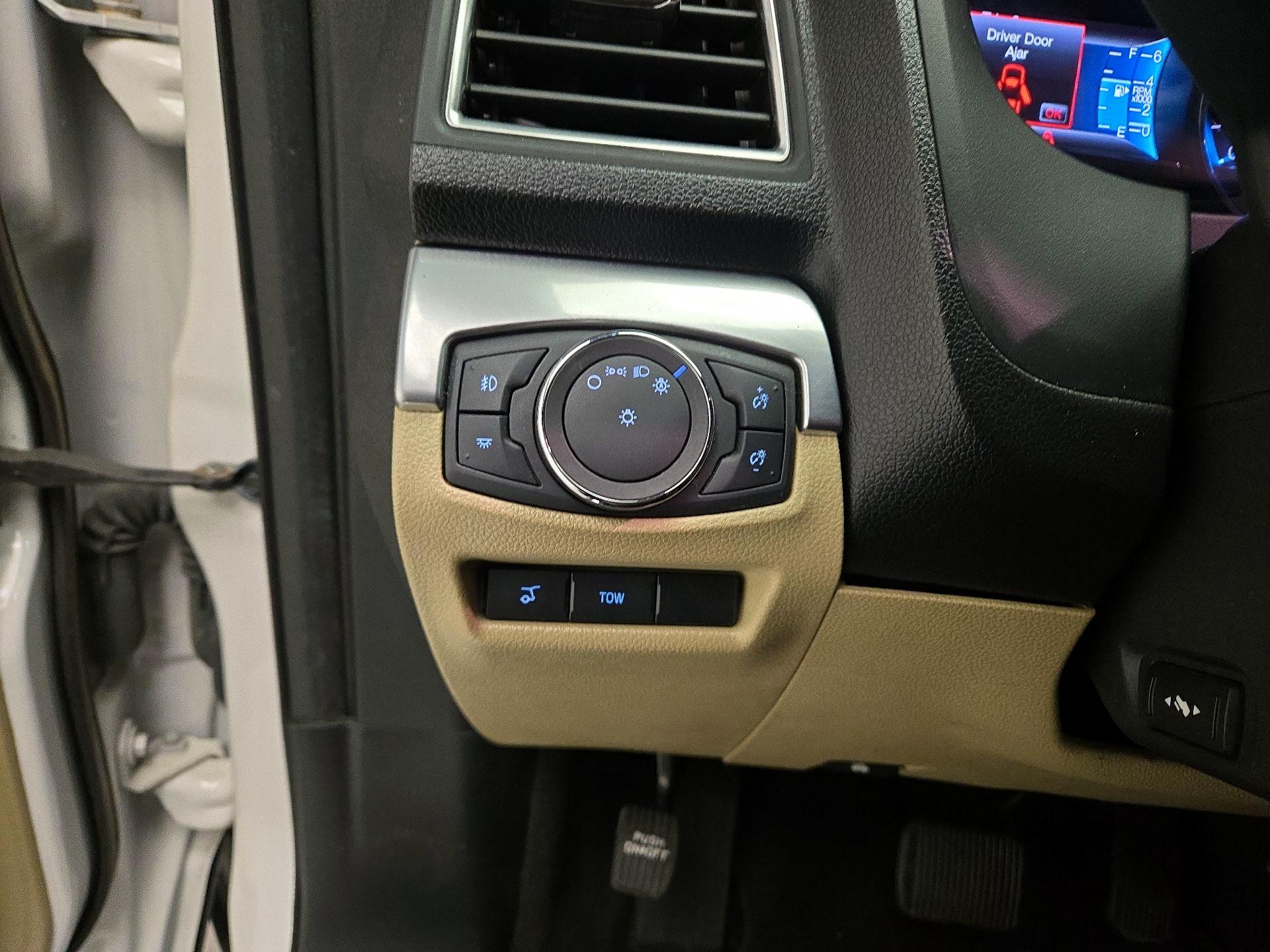 Thumbnail: 2017 Ford Explorer - 13