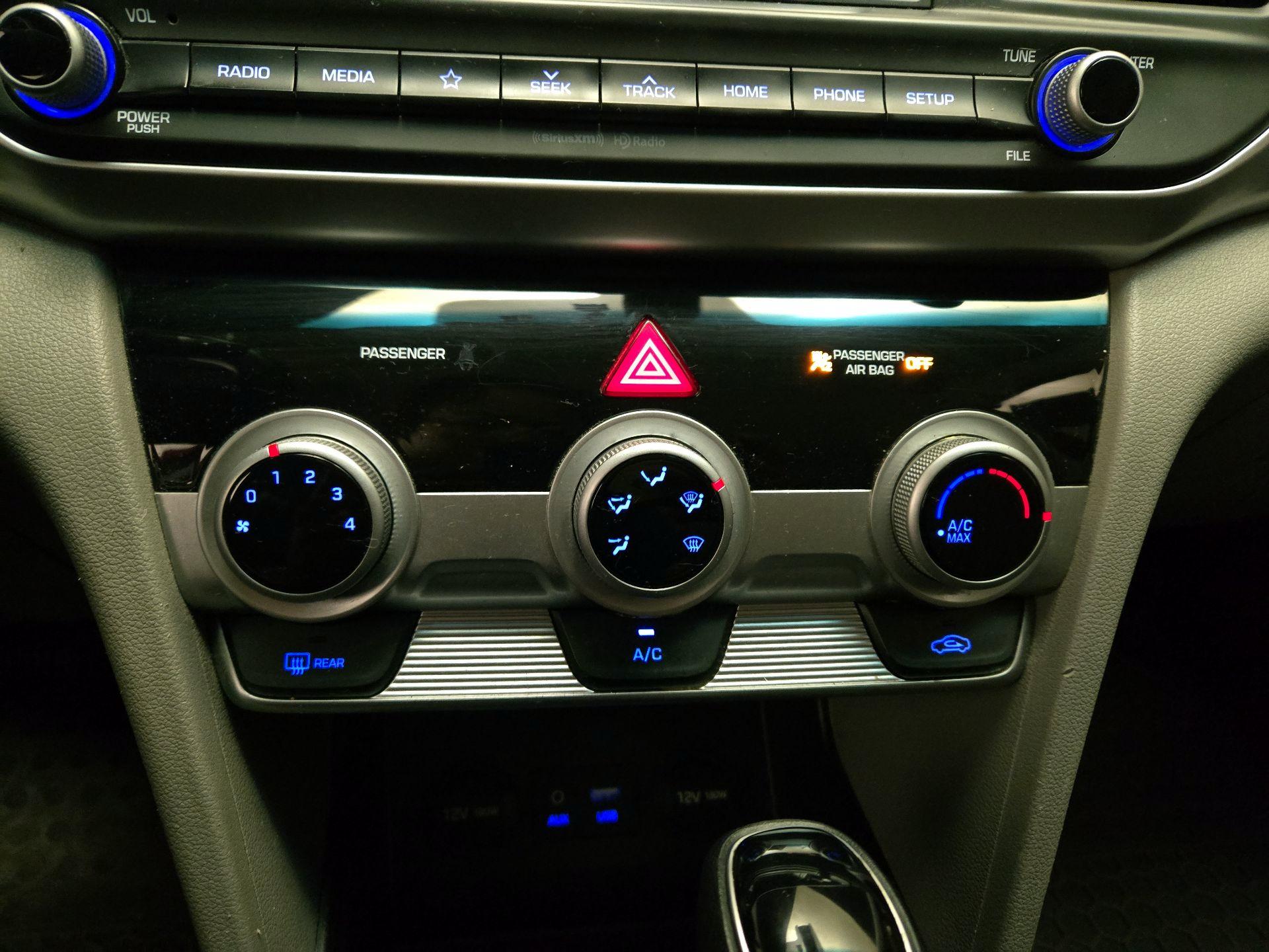 Thumbnail: 2019 Hyundai Elantra - 16