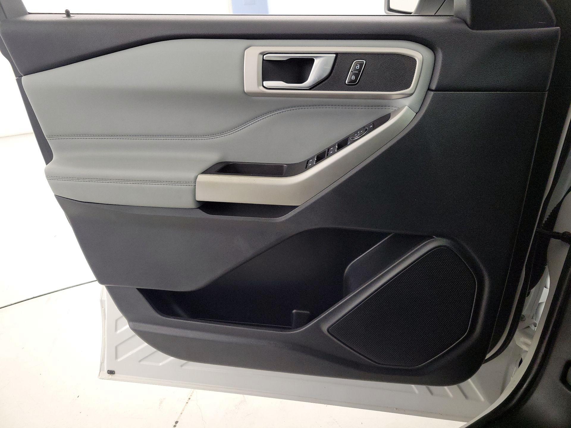 Thumbnail: 2022 Ford Explorer - 12