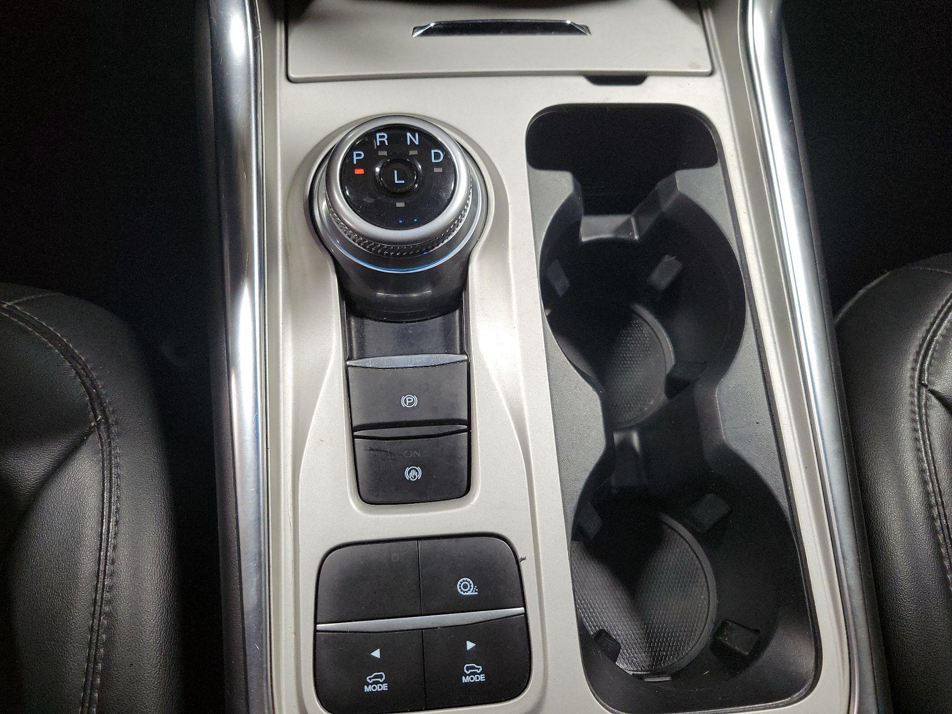 Thumbnail: 2022 Ford Explorer - 17