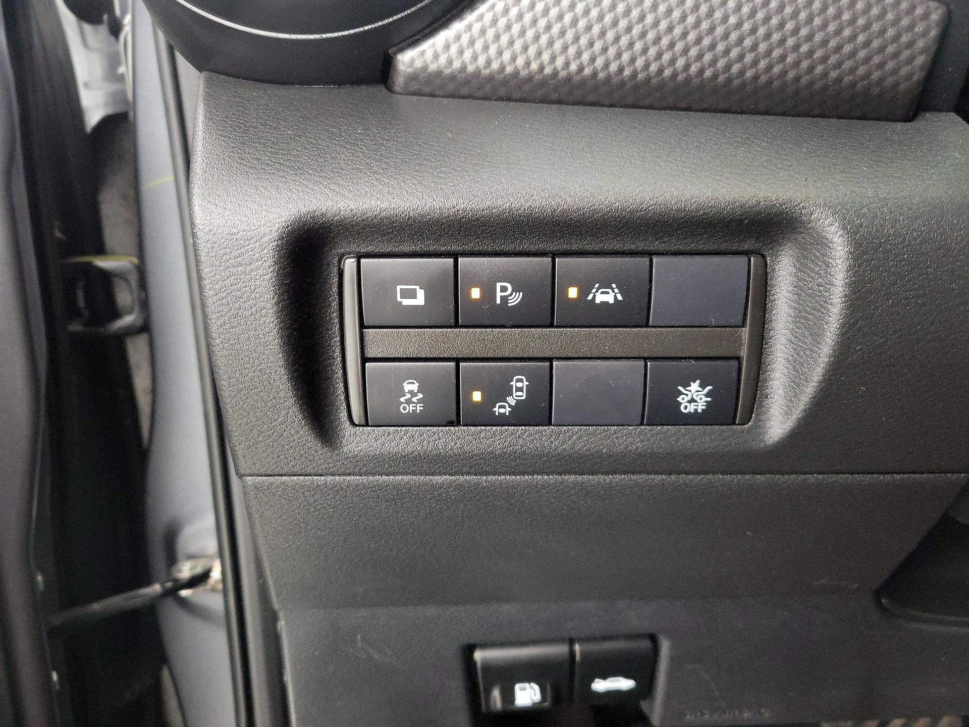 Thumbnail: 2020 Nissan Kicks - 13