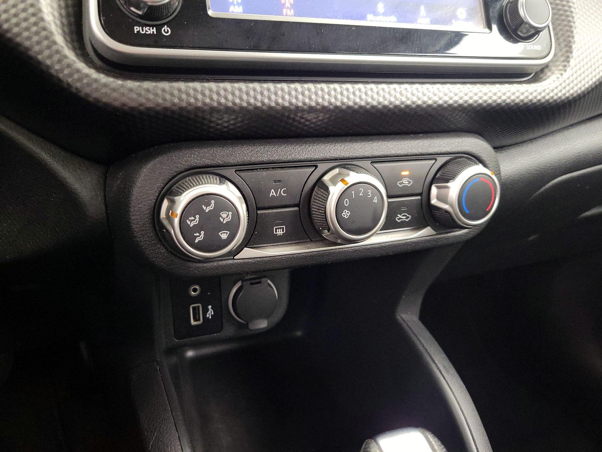 Thumbnail: 2020 Nissan Kicks - 16