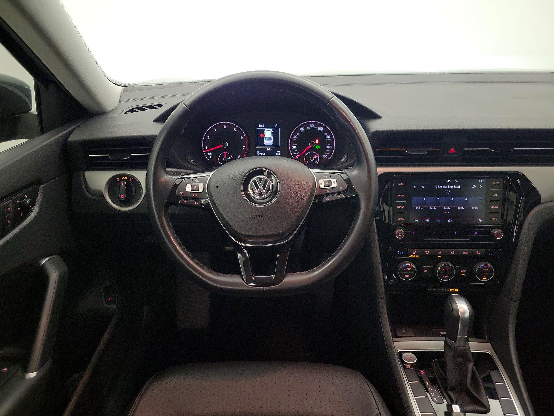 Thumbnail: 2020 Volkswagen Passat - 10