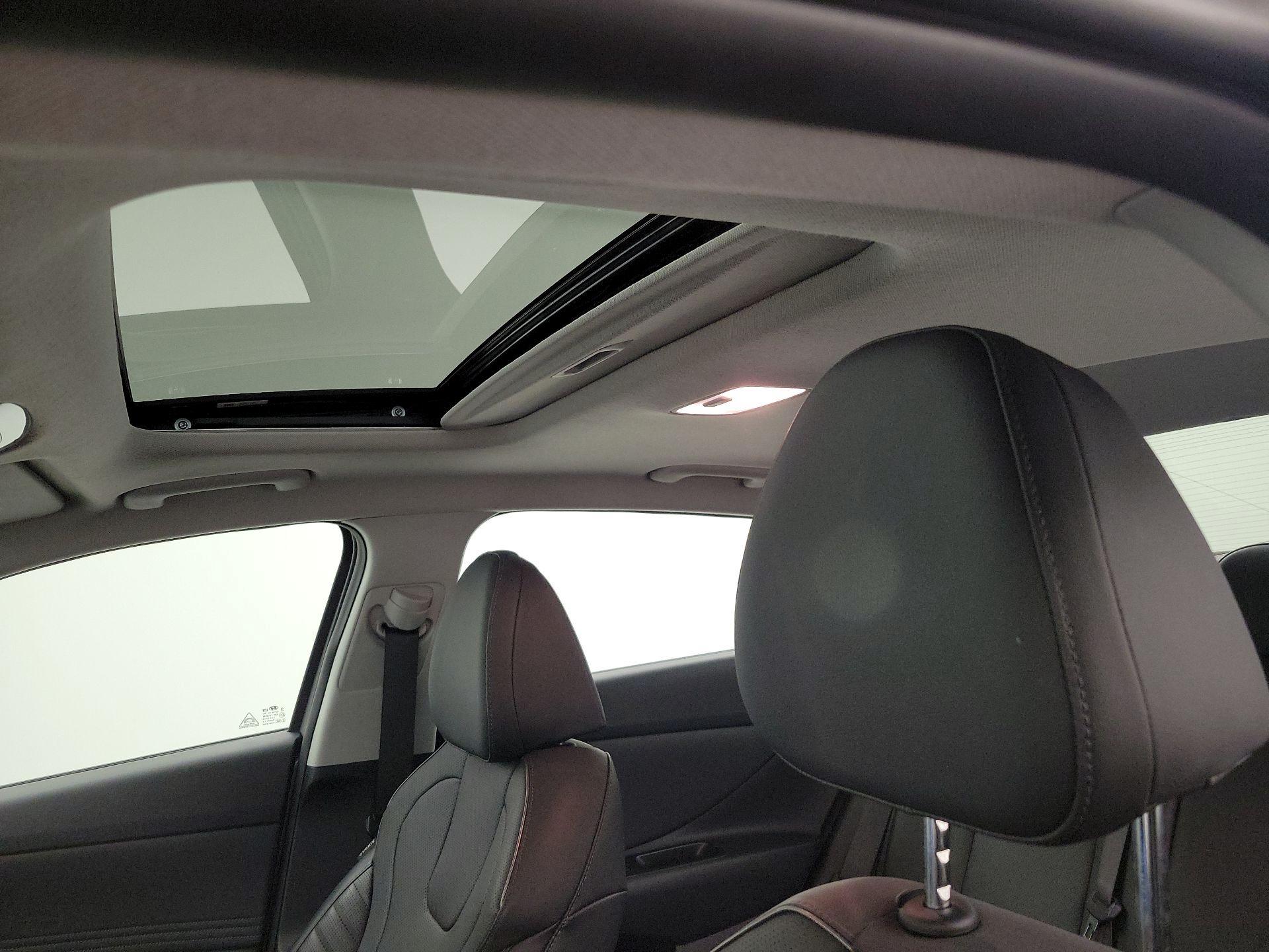 Thumbnail: 2023 Hyundai Elantra - 18