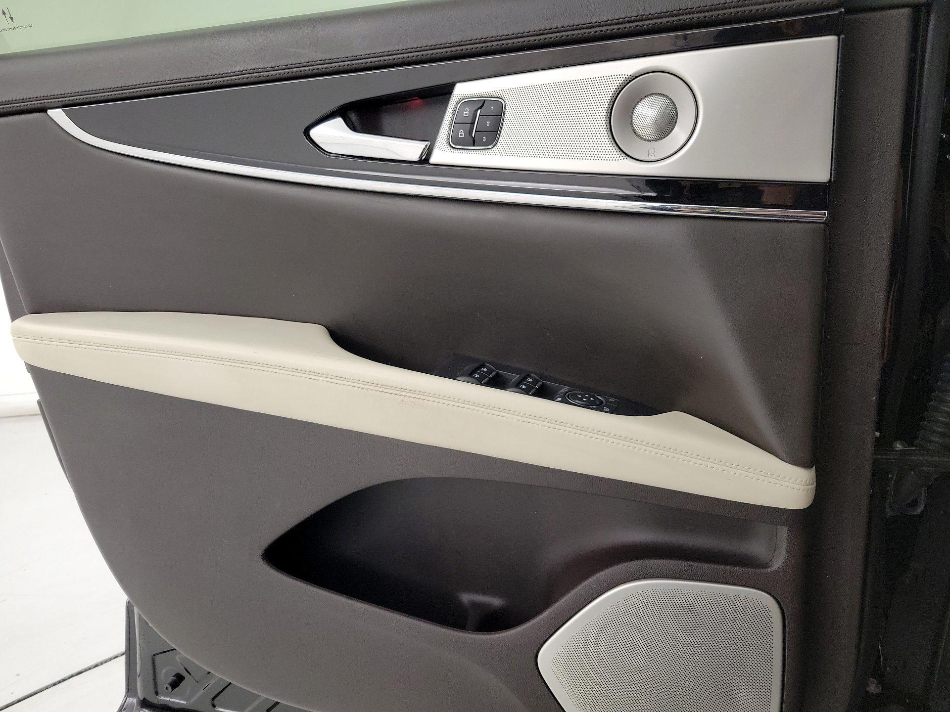 Thumbnail: 2021 Lincoln Nautilus - 12