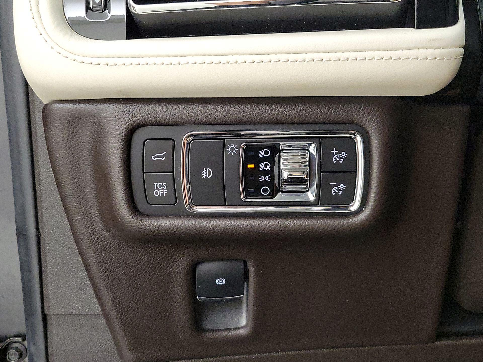 Thumbnail: 2021 Lincoln Nautilus - 13