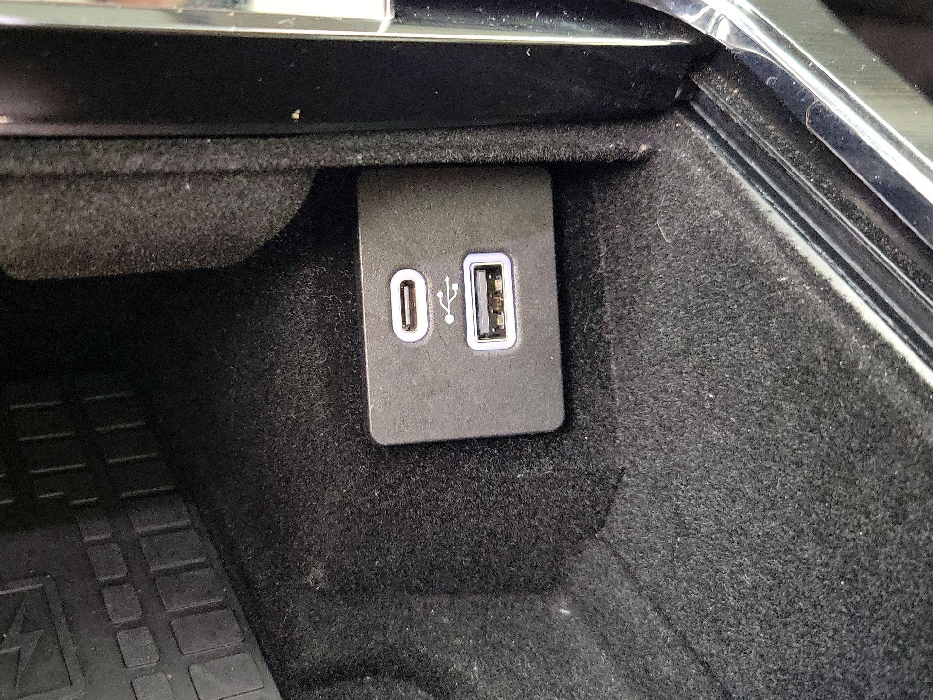 Thumbnail: 2021 Lincoln Nautilus - 18