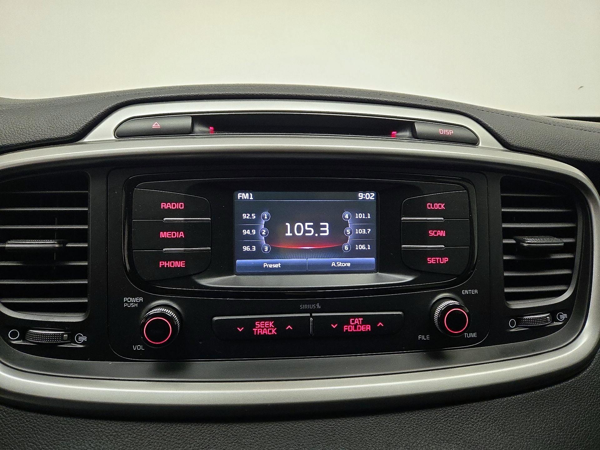 Thumbnail: 2017 Kia Sorento - 15