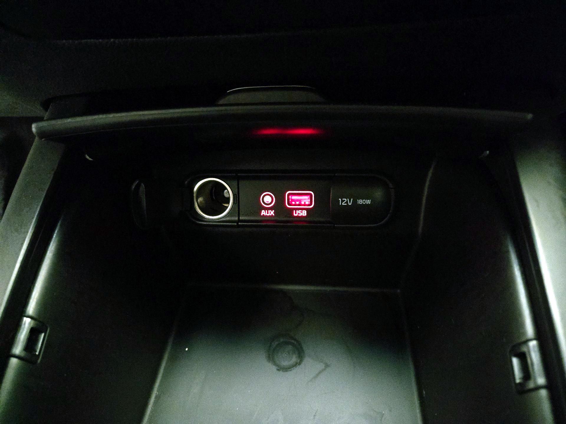 Thumbnail: 2017 Kia Sorento - 18