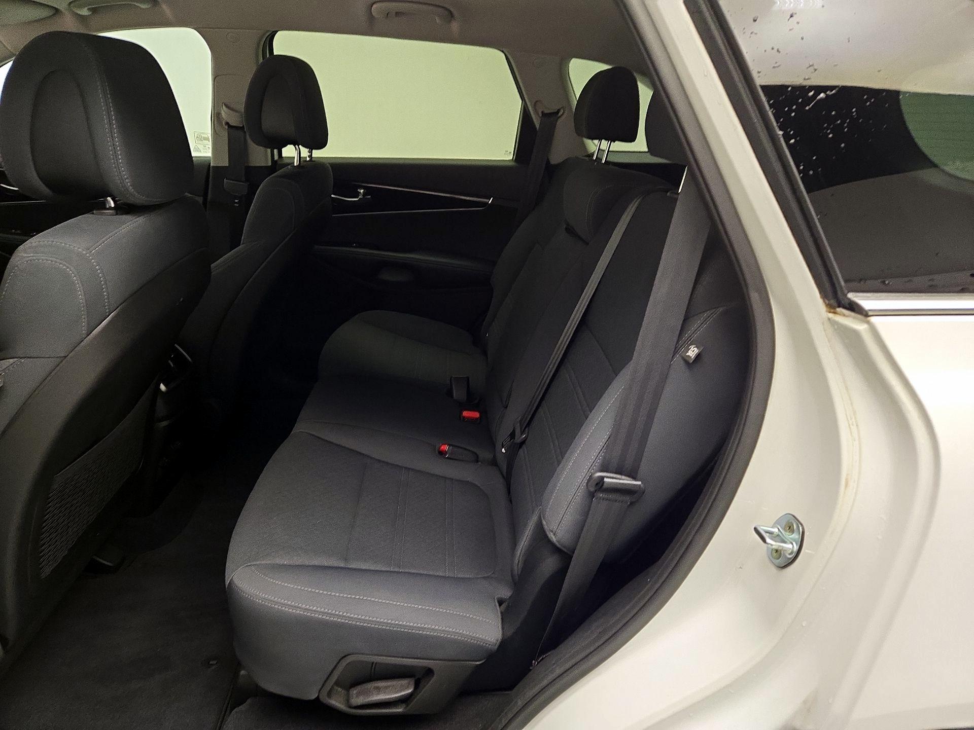 Thumbnail: 2017 Kia Sorento - 19