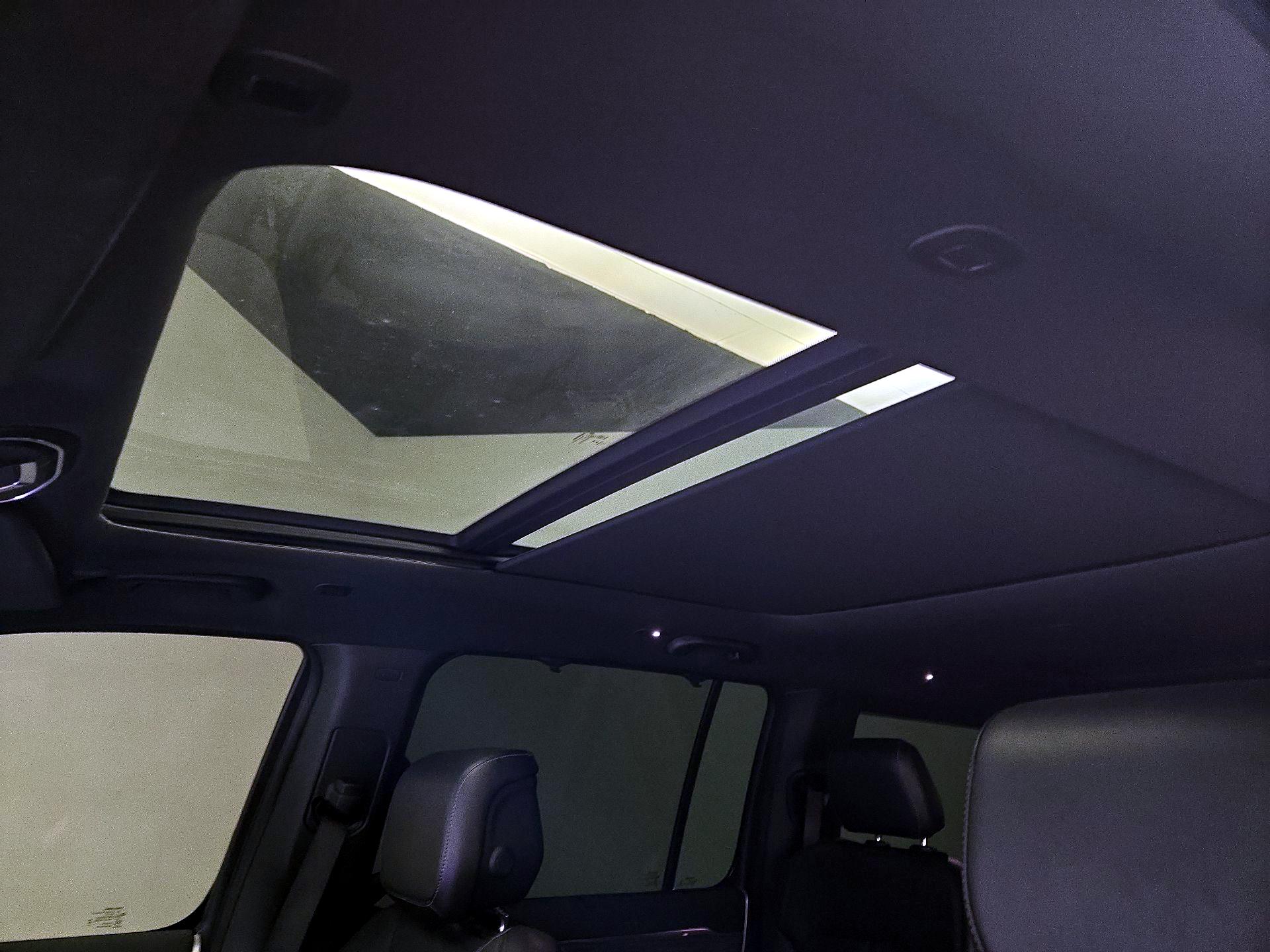 Thumbnail: 2022 Jeep Wagoneer - 20